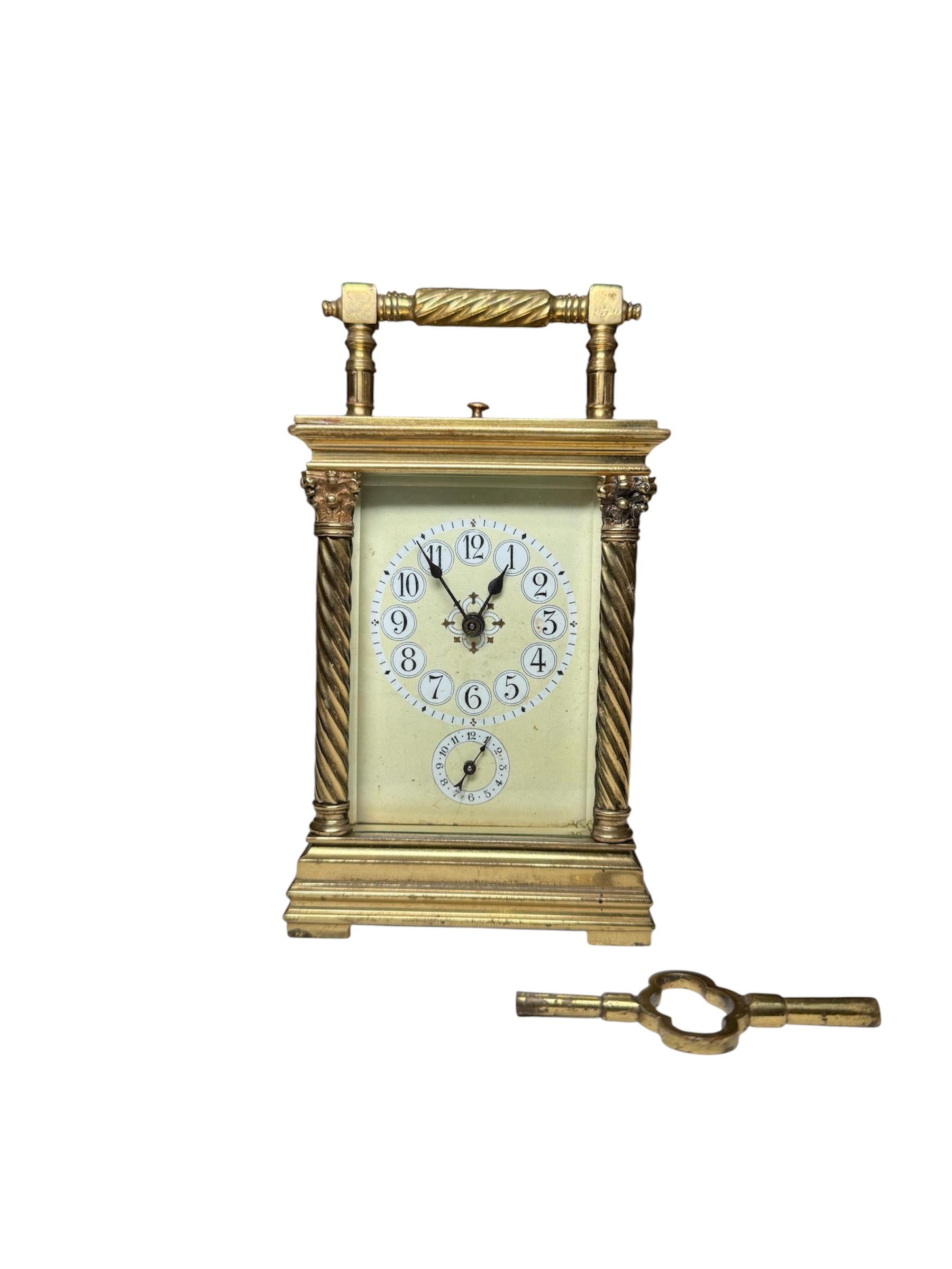 Horloge de table/chariot de style néoclassique Bon état - En vente à Guaynabo, PR