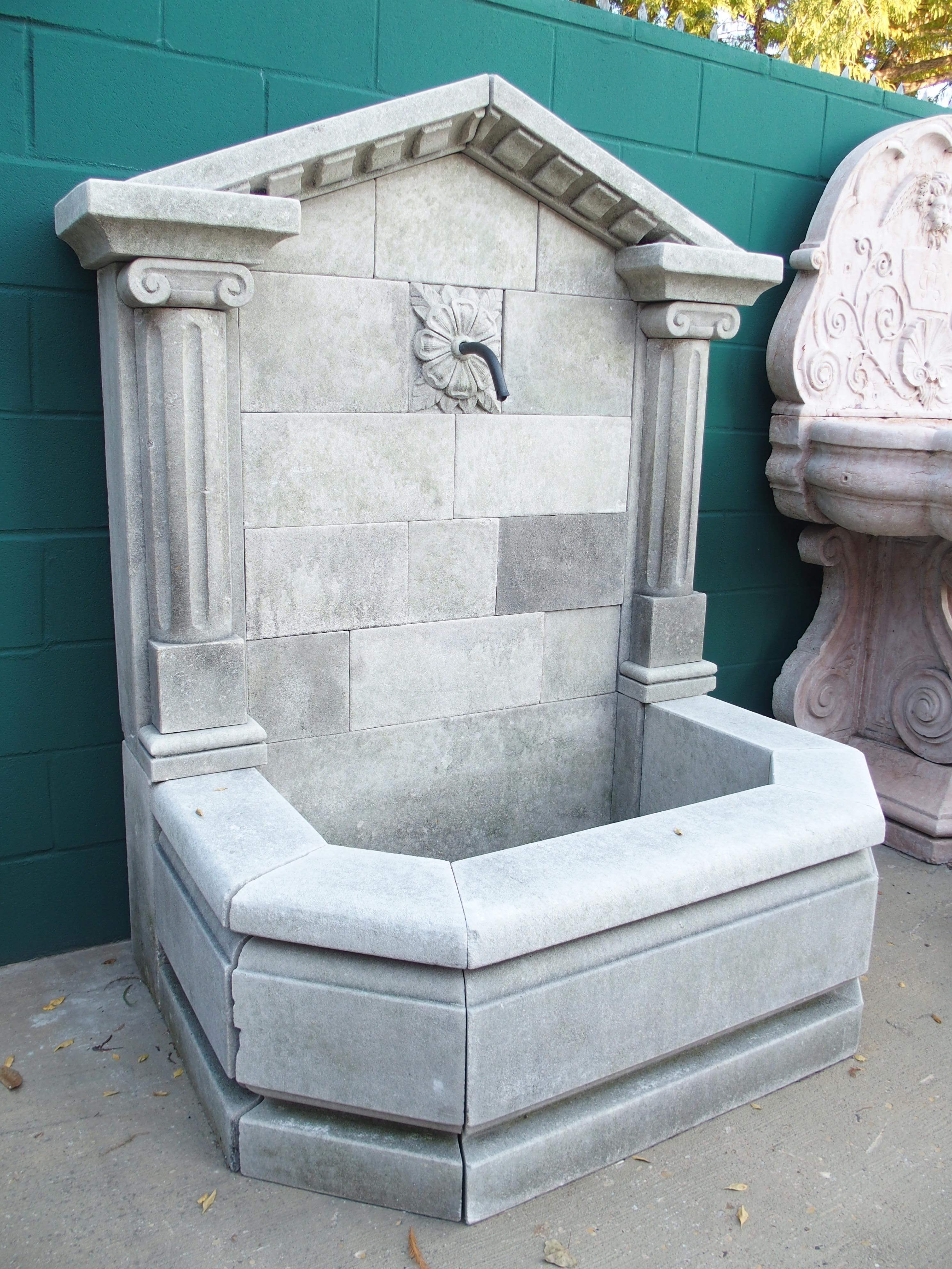 Neoclassical Style Carved Limestone Wall Fountain from Northern Italy For Sale 4