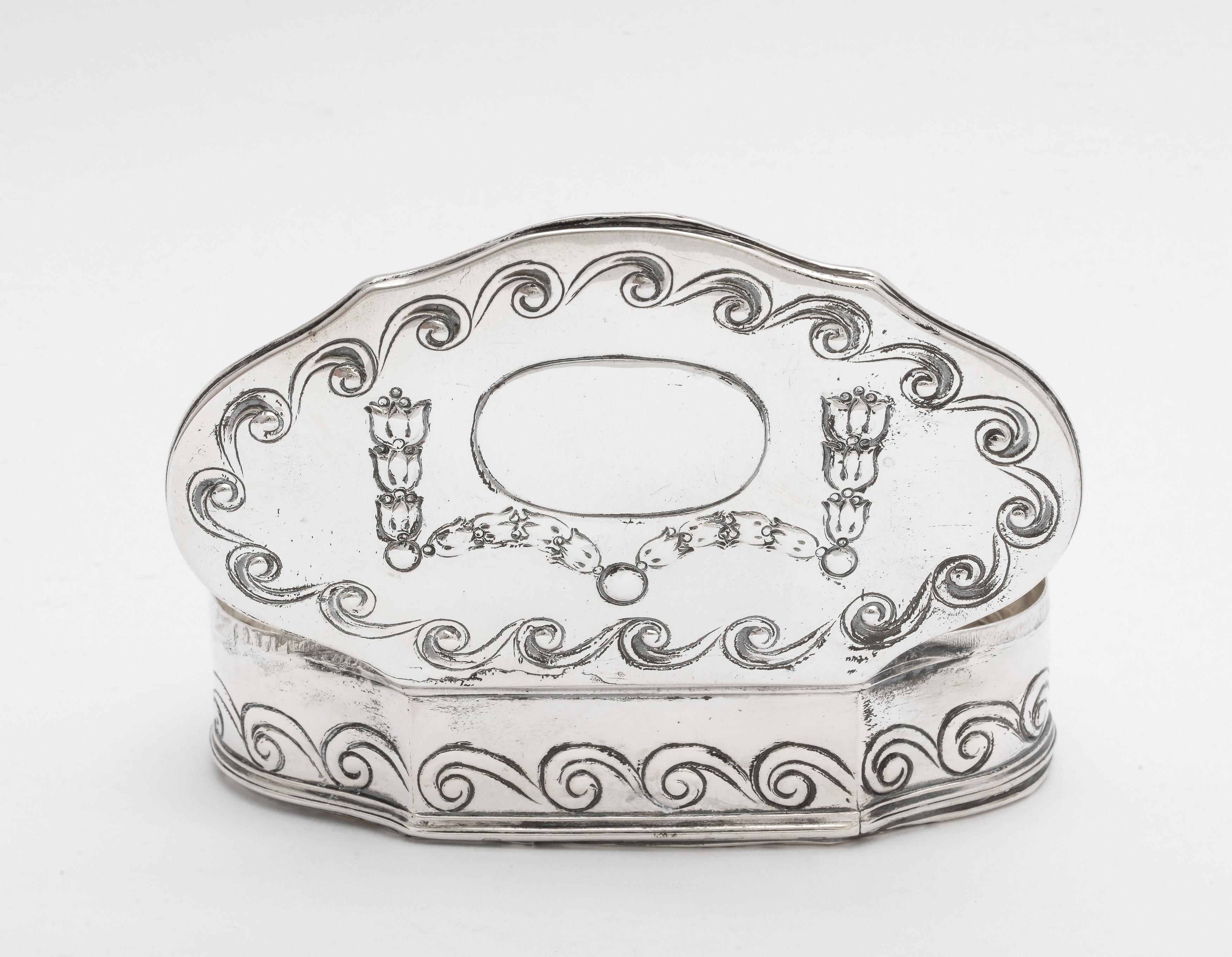 Neoclassical-Style Continental Silver '.800' Trinkets Box with Hinged Lid 6