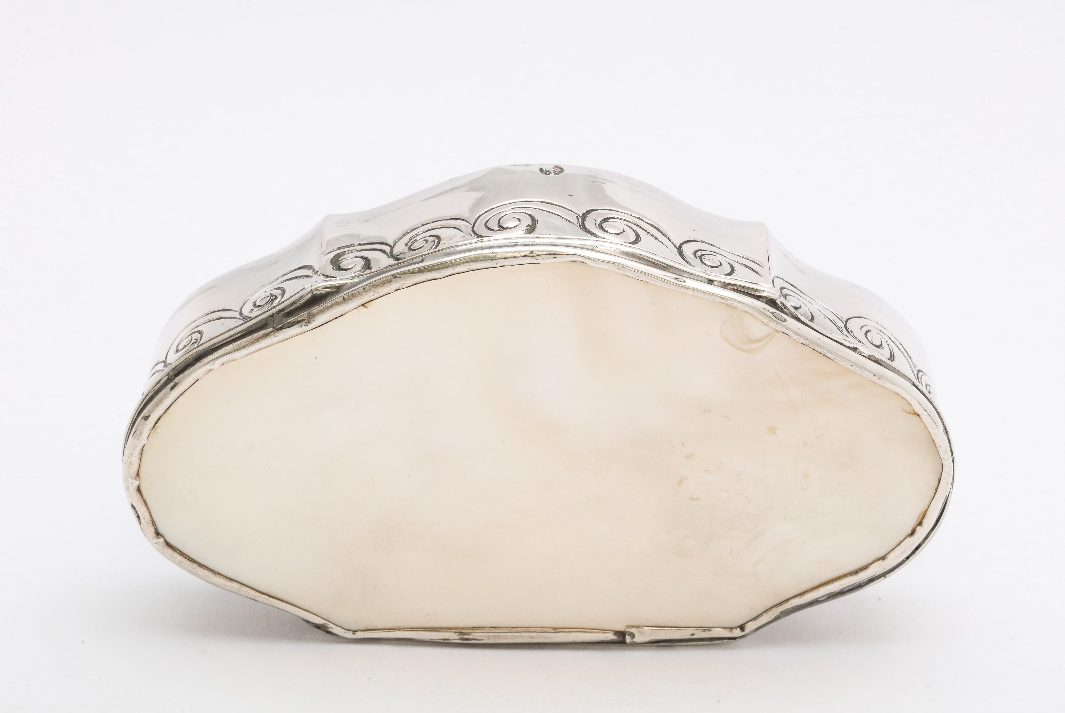 Neoclassical-Style Continental Silver '.800' Trinkets Box with Hinged Lid 8