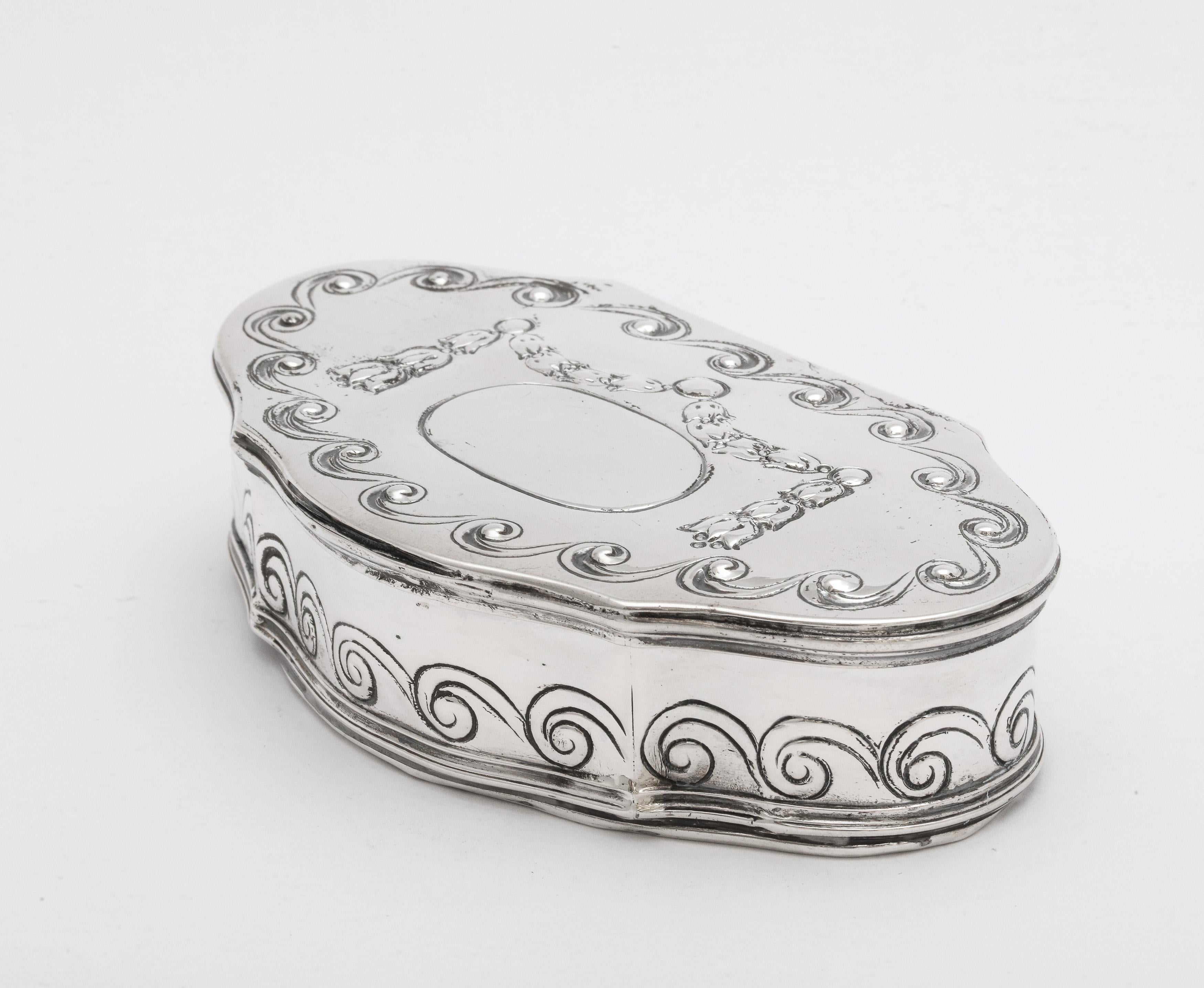 Neoclassical-Style Continental Silver '.800' Trinkets Box with Hinged Lid 2