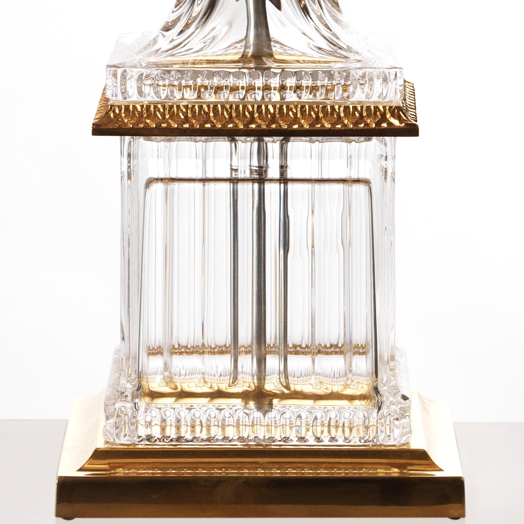 Beveled Neoclassical Style Cut Crystal and Gilt Bronze Lamp by Gherardo Degli Albizzi For Sale