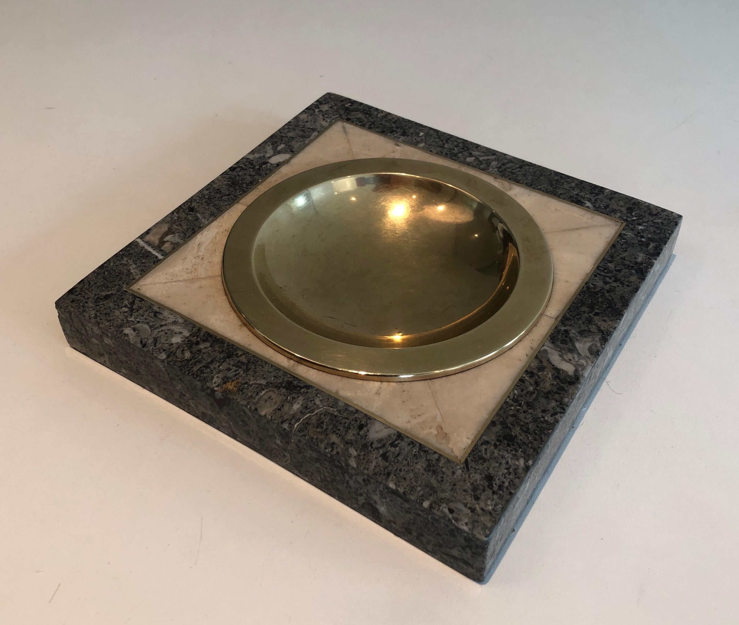 Neoclassical Style Faux-Marble and Brass Vide-Poche, French, circa 1970 For Sale 7