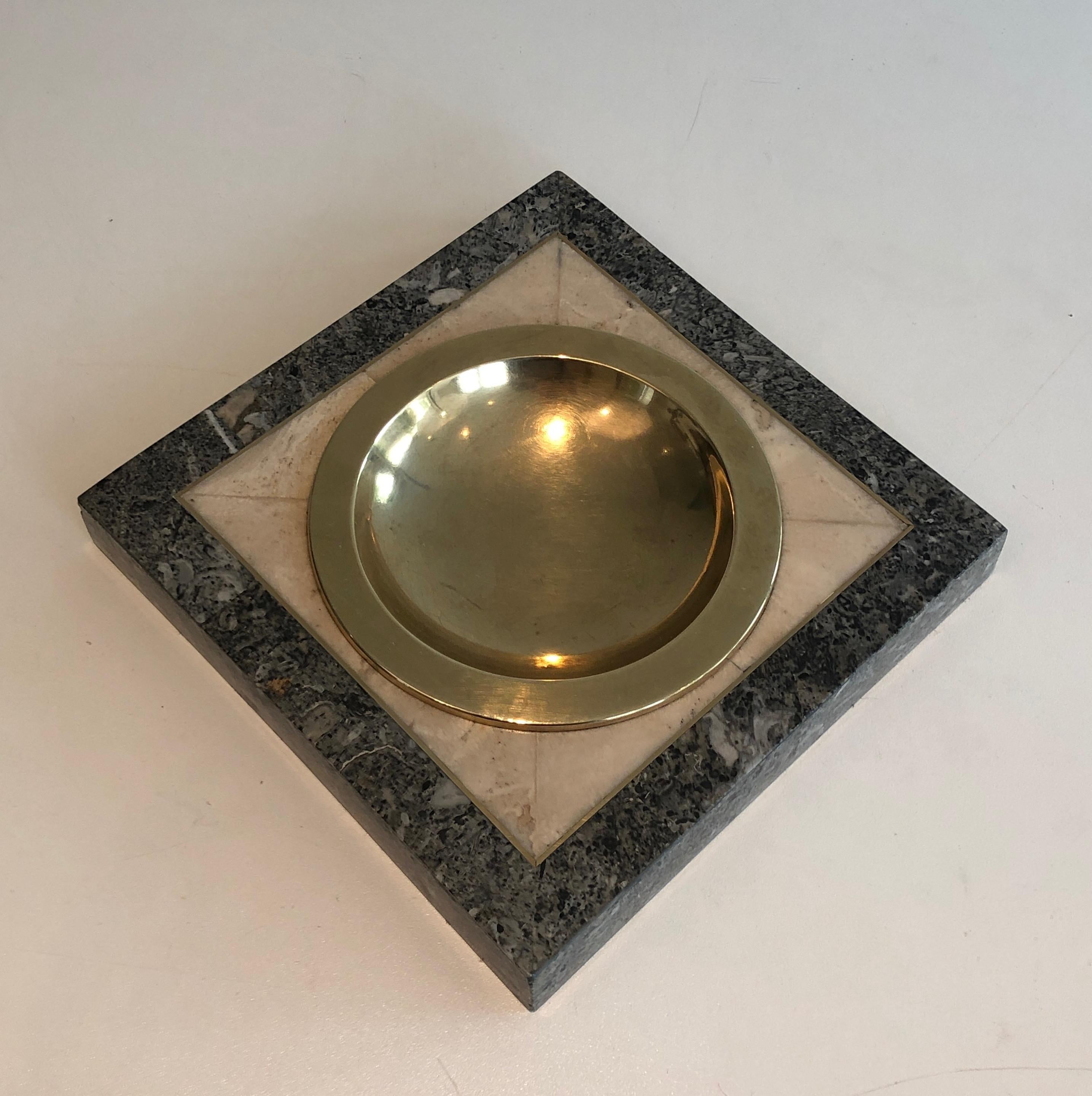 Neoclassical Style Faux-Marble and Brass Vide-Poche, French, circa 1970 For Sale 15