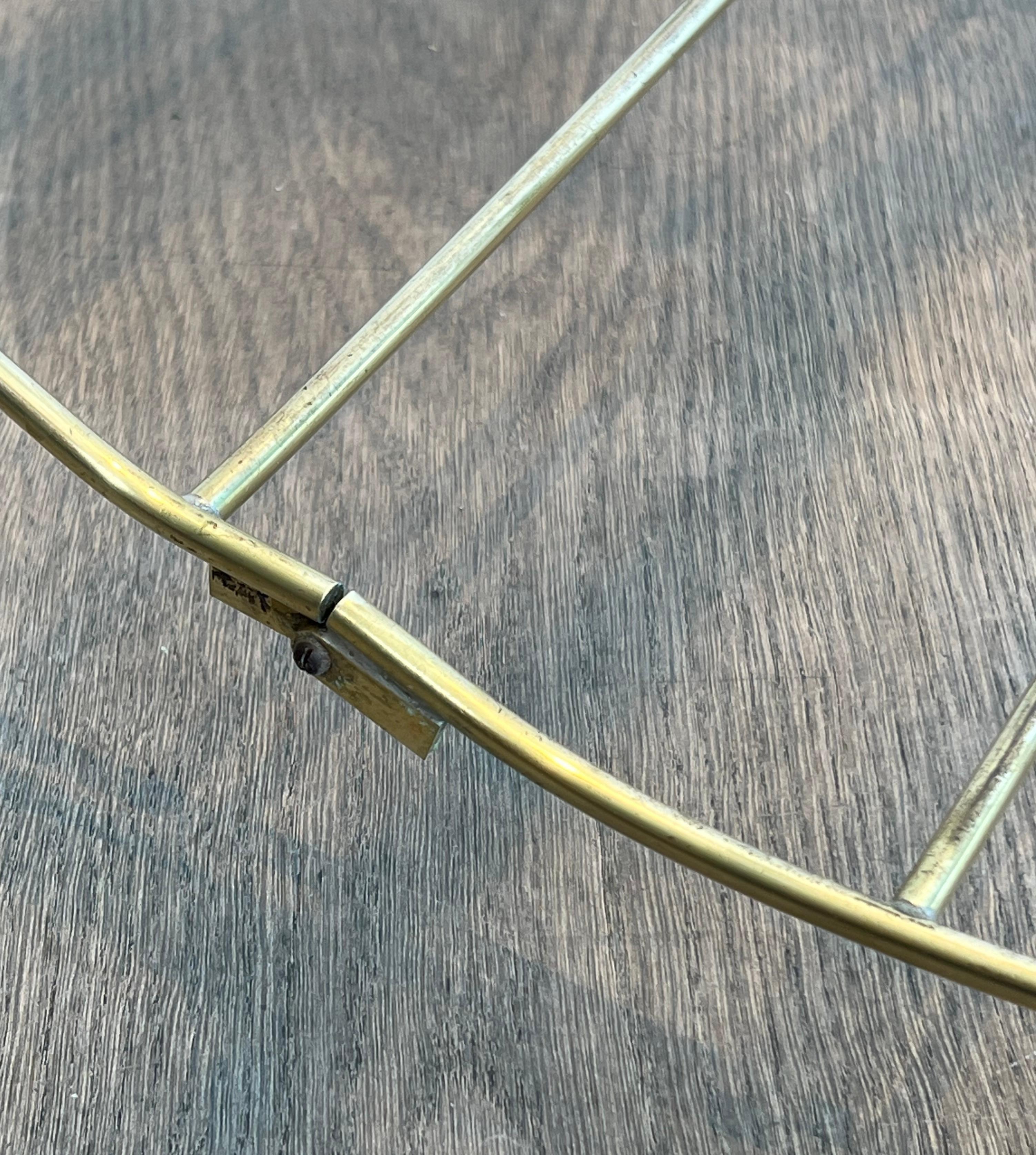 Valet in stile neoclassico Foldes in ottone e legno con rotelle in vendita 3