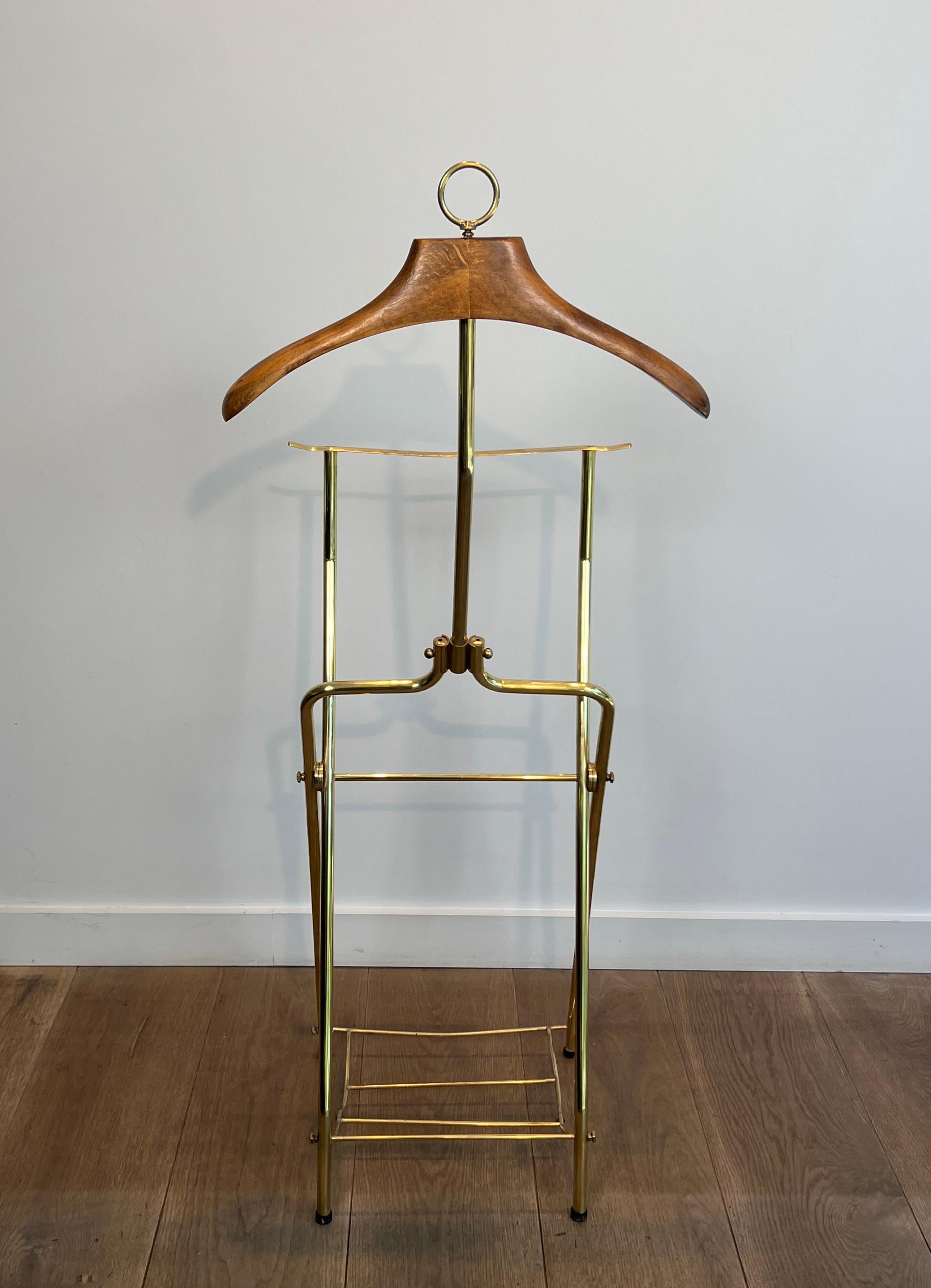 Valet in stile neoclassico Foldes in ottone e legno con rotelle in vendita 8