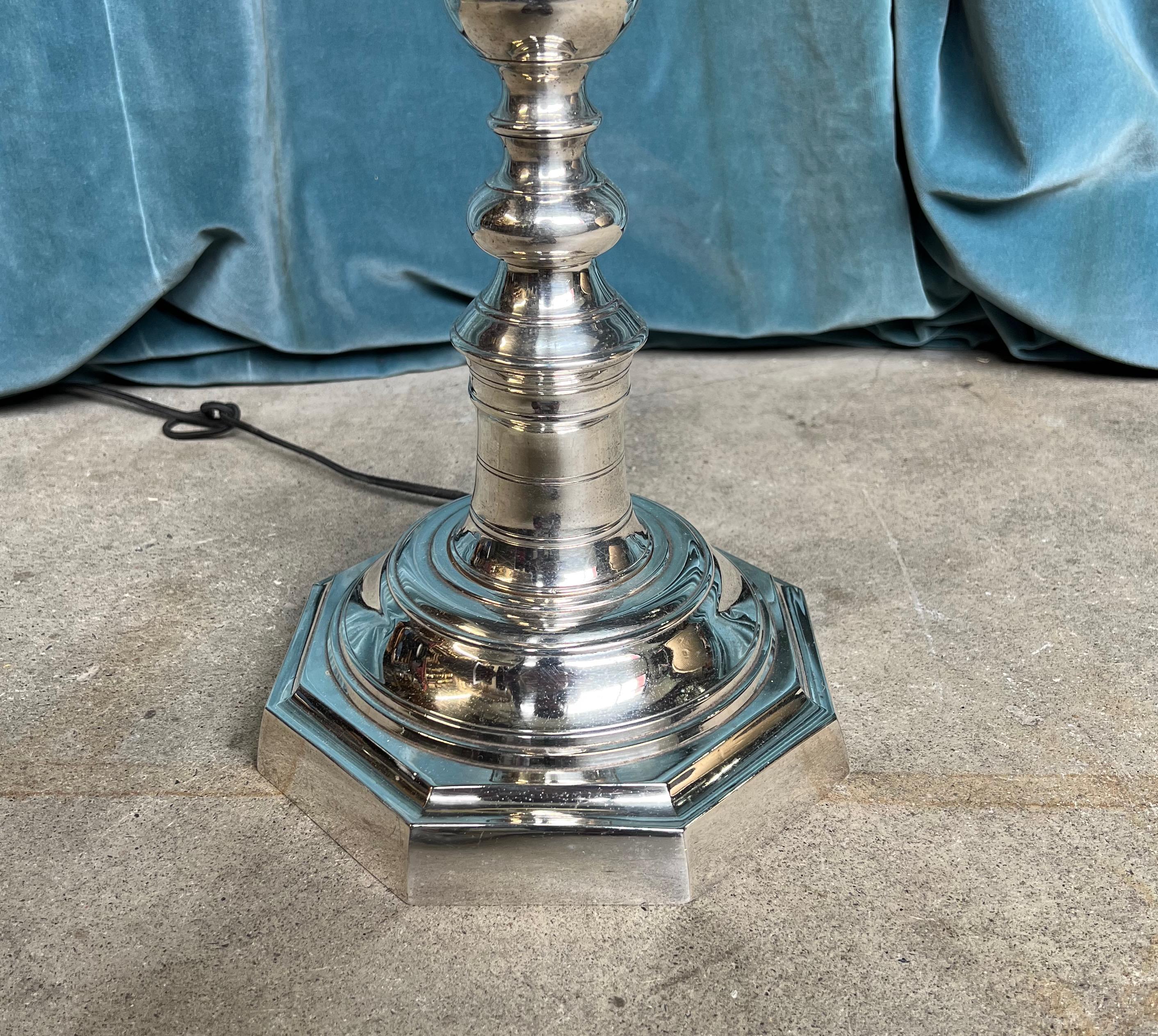Neoclassical Style French Silvered Bronze Floor Lamp In Good Condition For Sale In Buchanan, NY