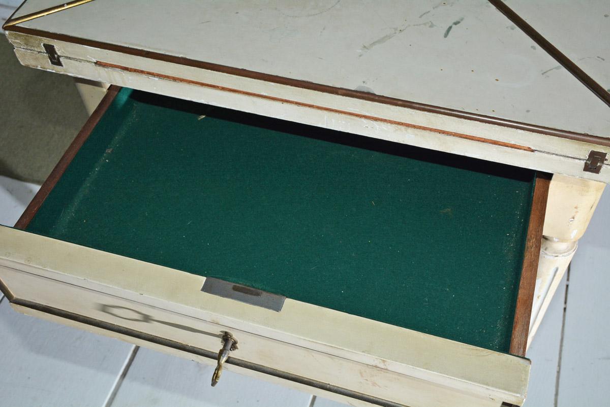 Neoclassical Style Game Table In Fair Condition In Sheffield, MA