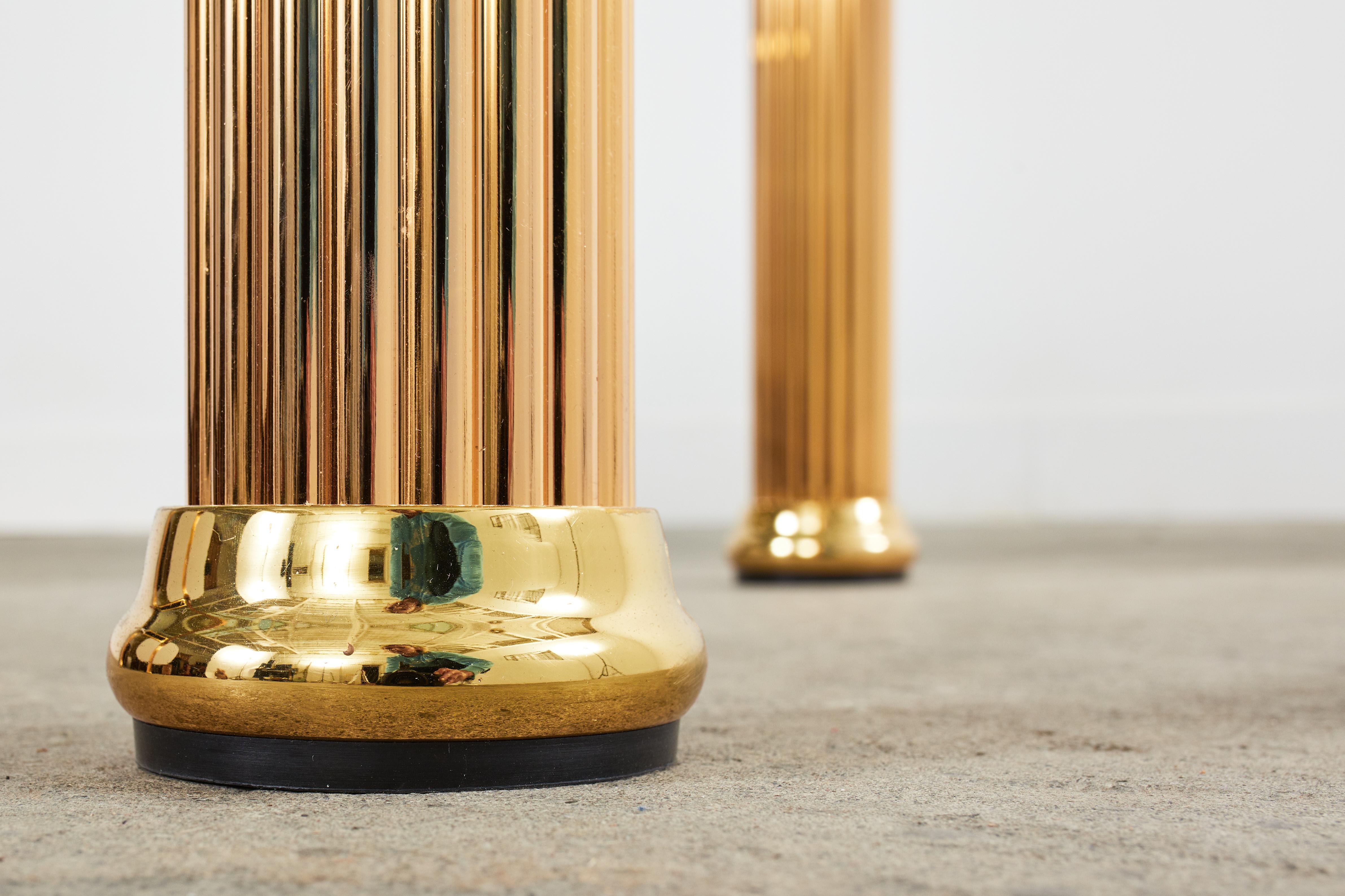 Table de salle à manger de style néoclassique en métal doré d'après Versace en vente 1