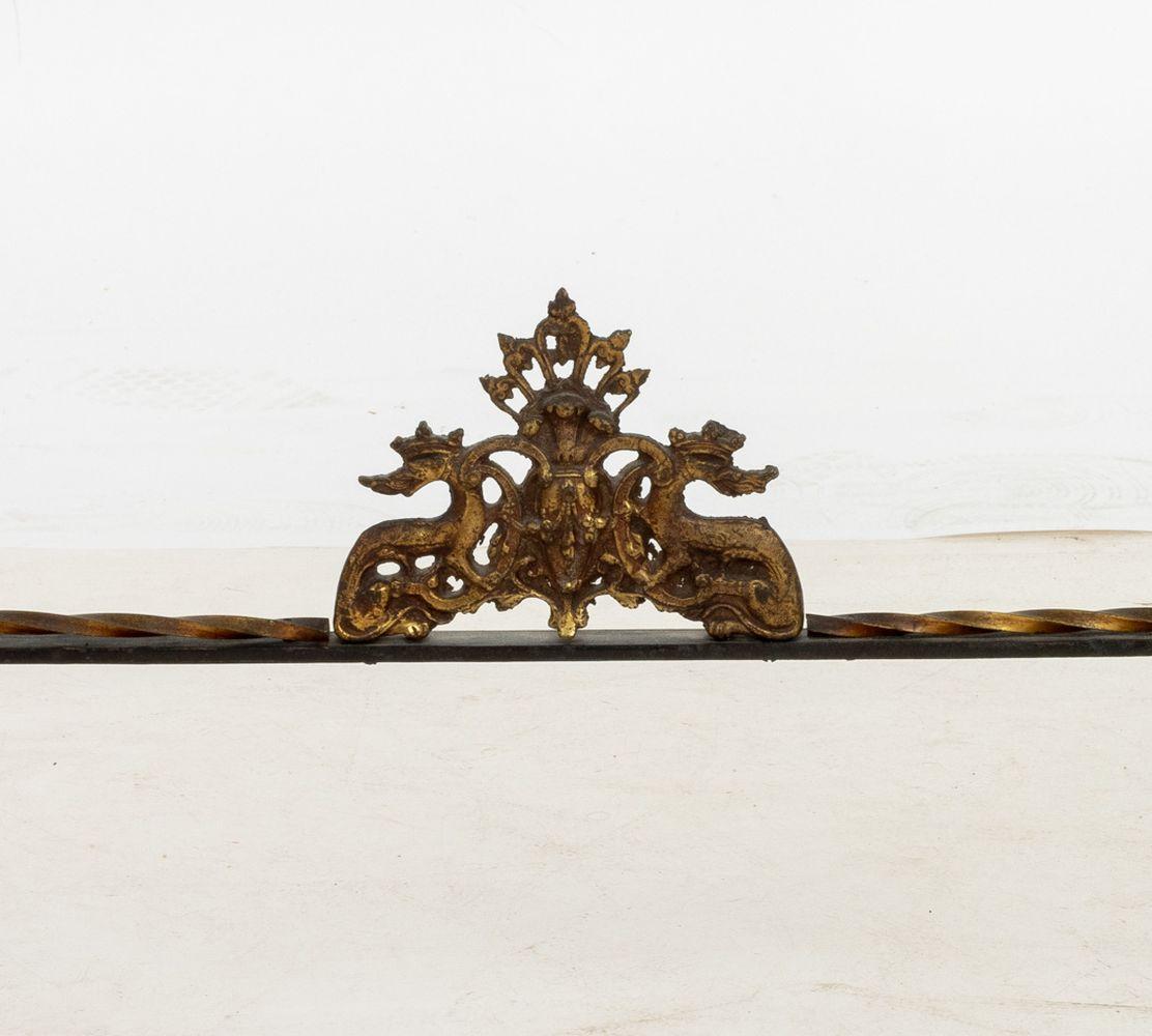 Consola de metal dorado y ónice de estilo neoclásico en Bueno estado para la venta en Astoria, NY