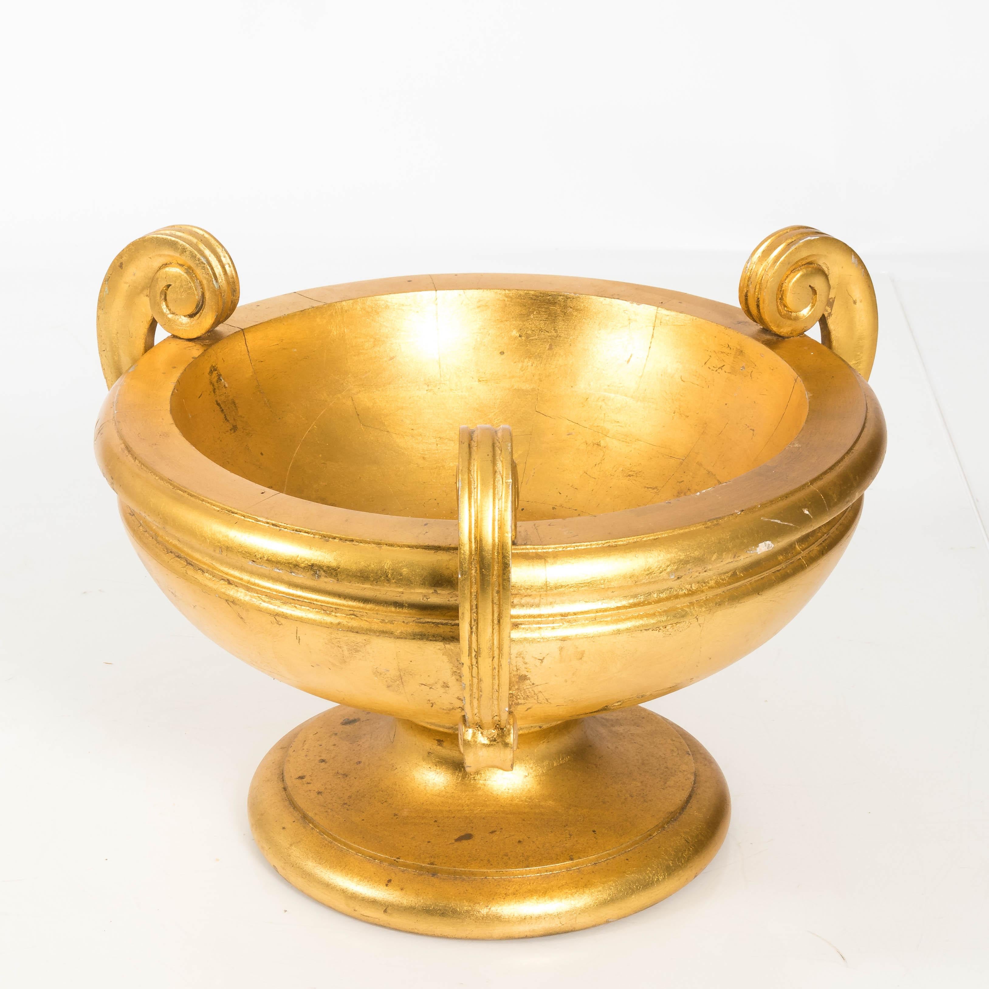 Neoclassical Style Gilt Wooden Bowl For Sale 3
