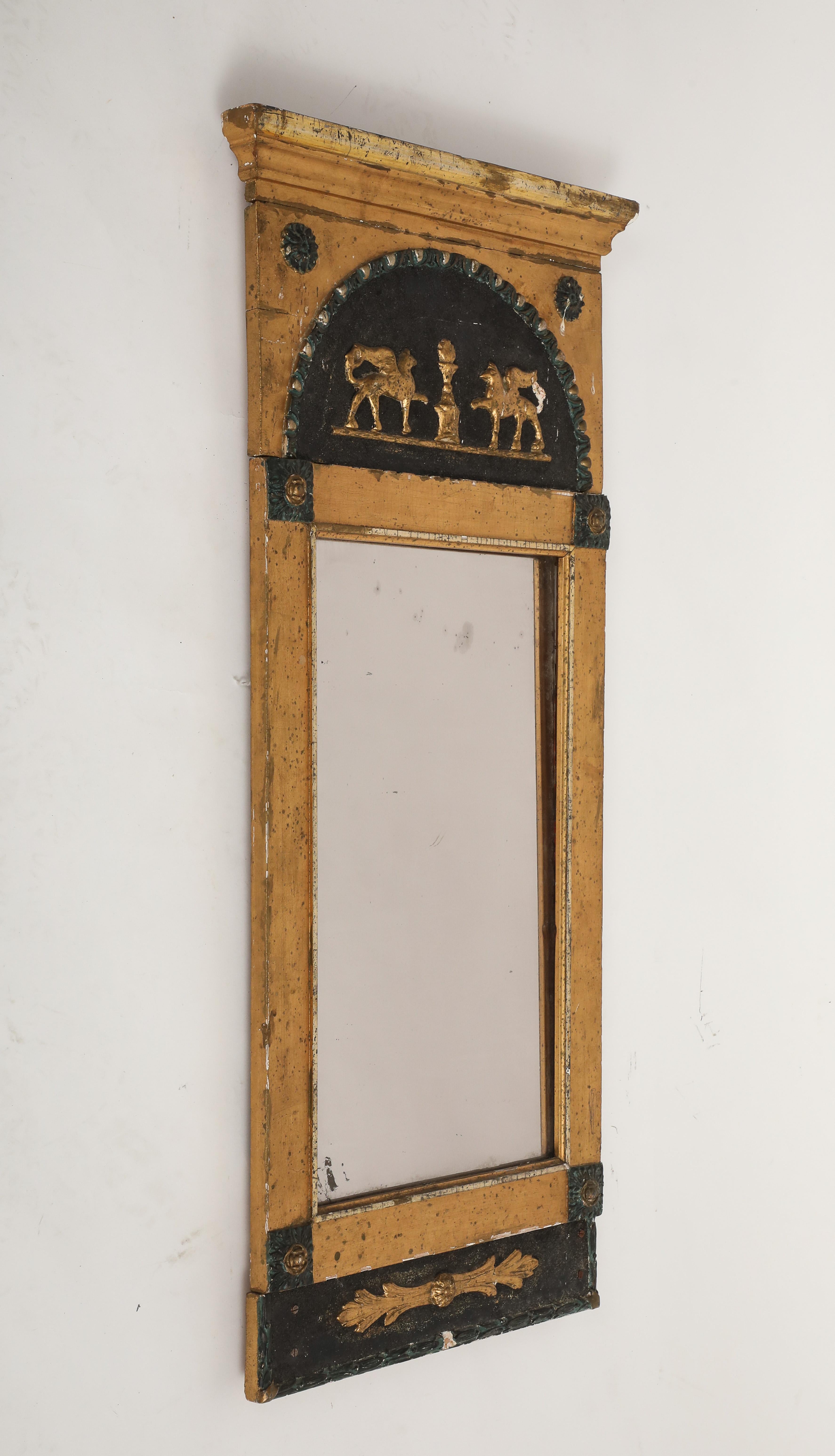 Espejo de madera dorada y bronce de estilo neoclásico en venta 6