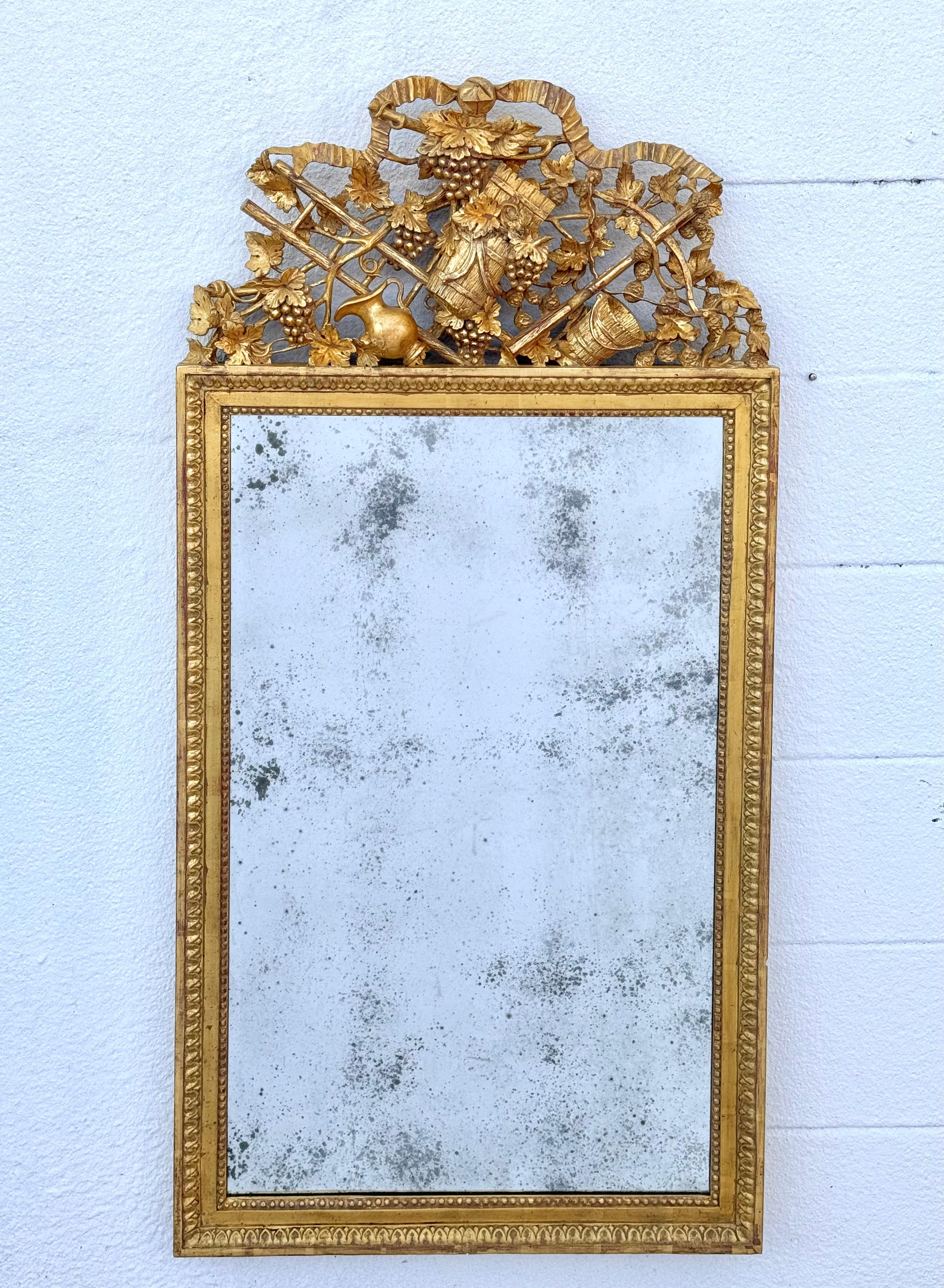 Neoclassical Style Giltwood Mirror For Sale 1