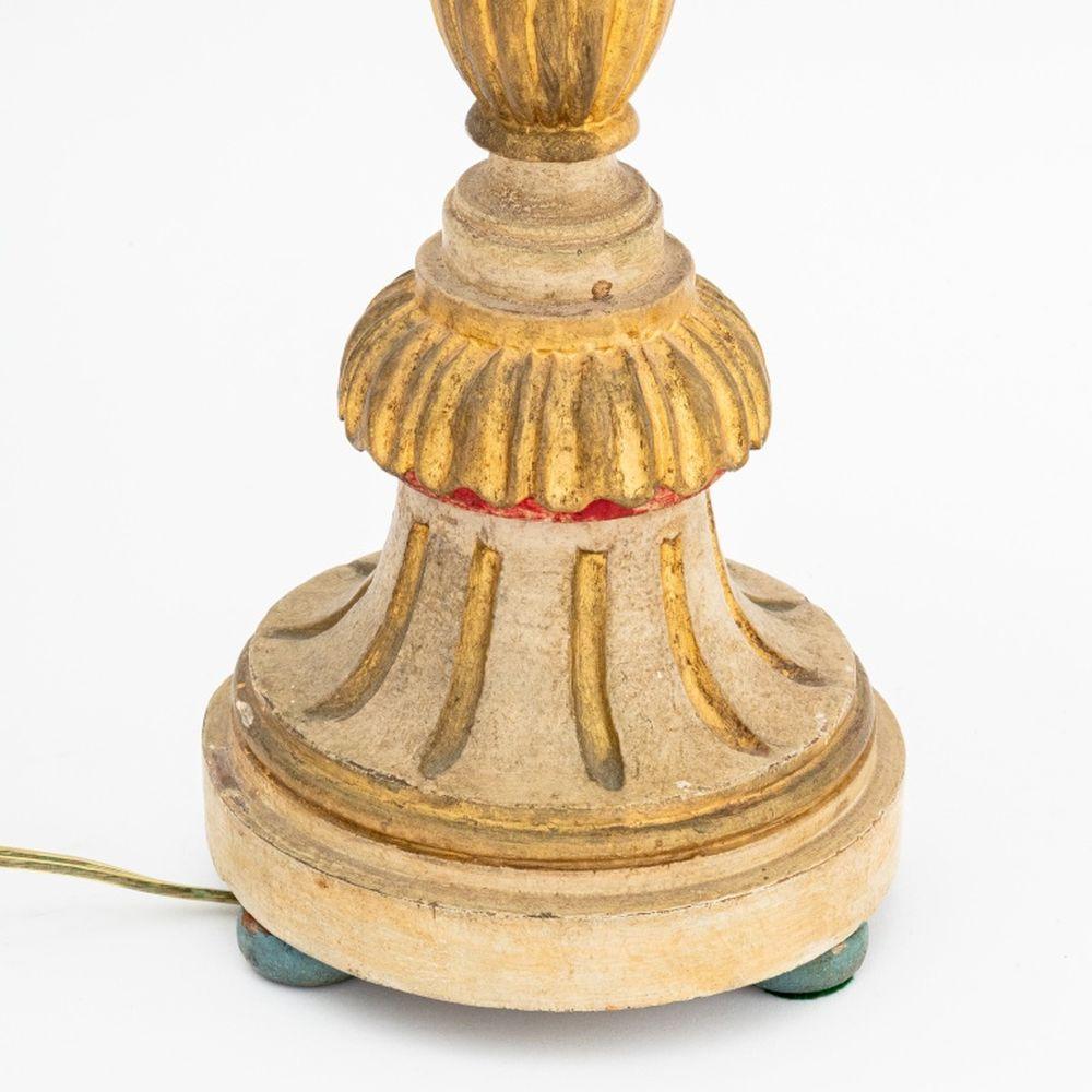Neoklassischer Stil Giltwood Tischlampen, Paar im Zustand „Gut“ im Angebot in Astoria, NY