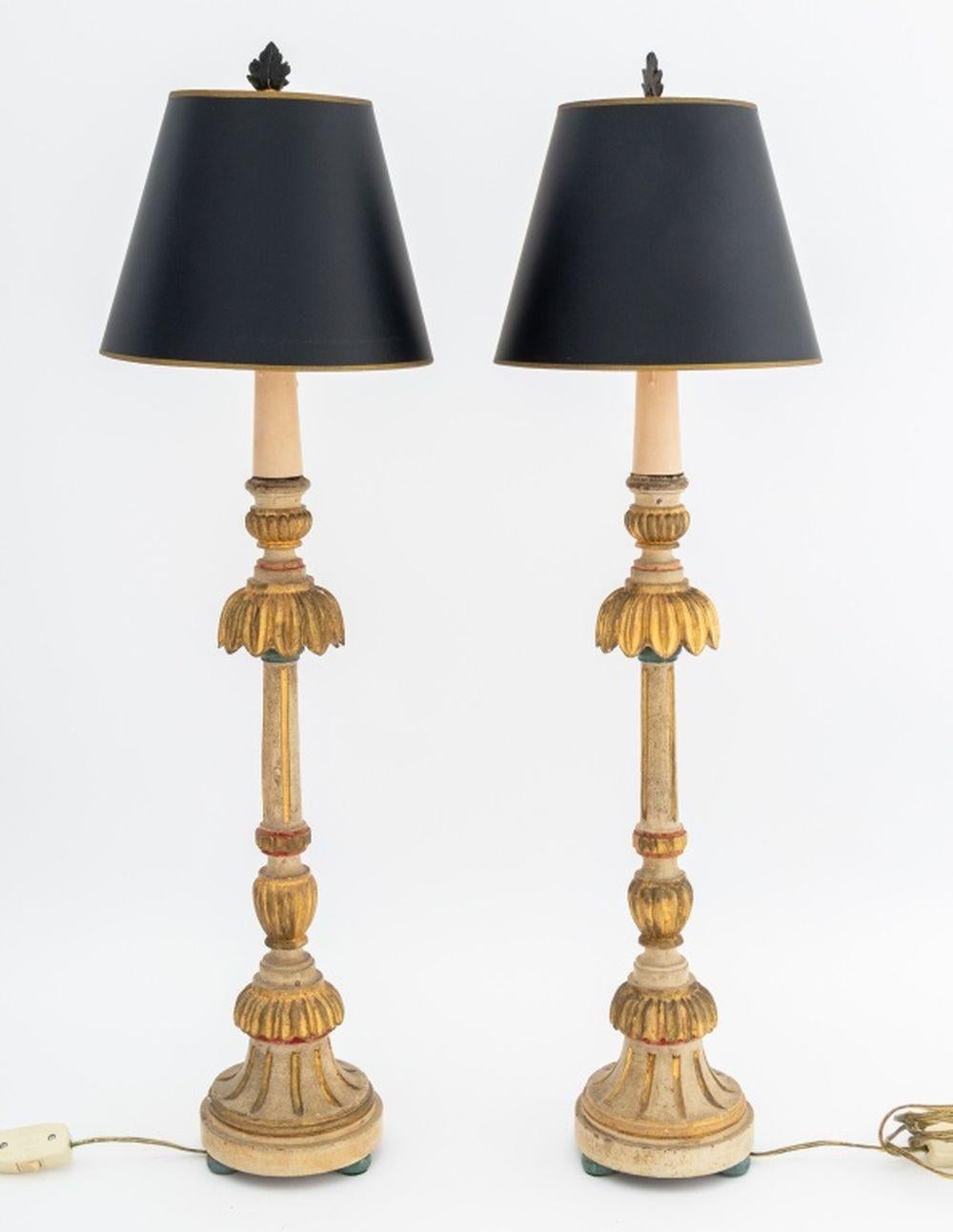 Neoklassischer Stil Giltwood Tischlampen, Paar (Stein) im Angebot