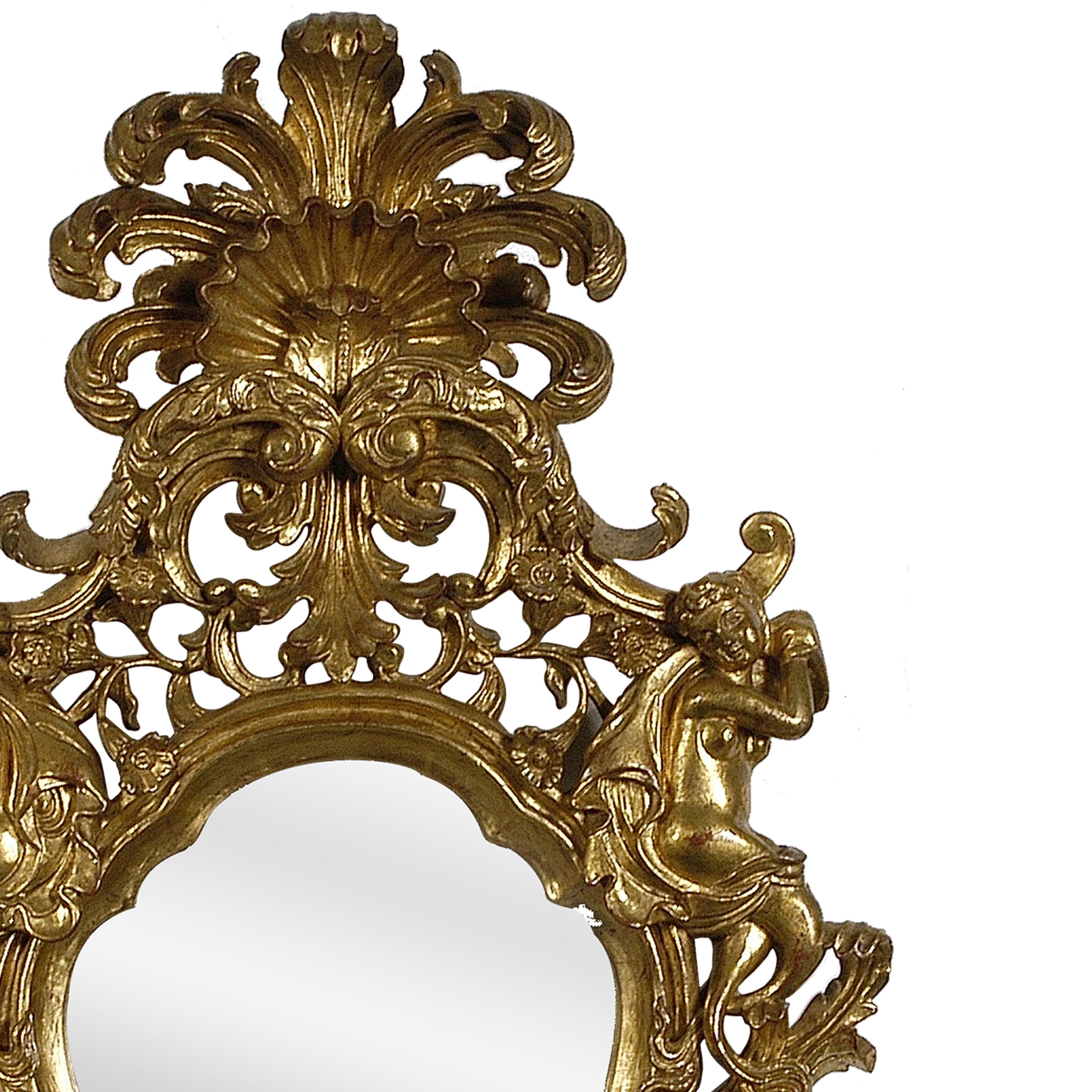 Neoclassico Coppia di specchi in legno intagliati a mano in lamina d'oro in stile neoclassico, Spagna, 1970 in vendita