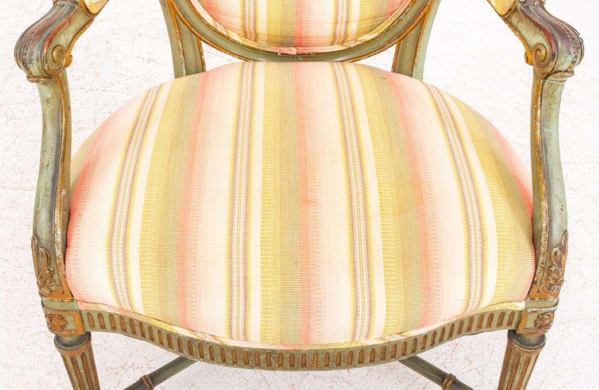 Grün bemalte Sessel im neoklassischen Stil, 2 im Angebot 4