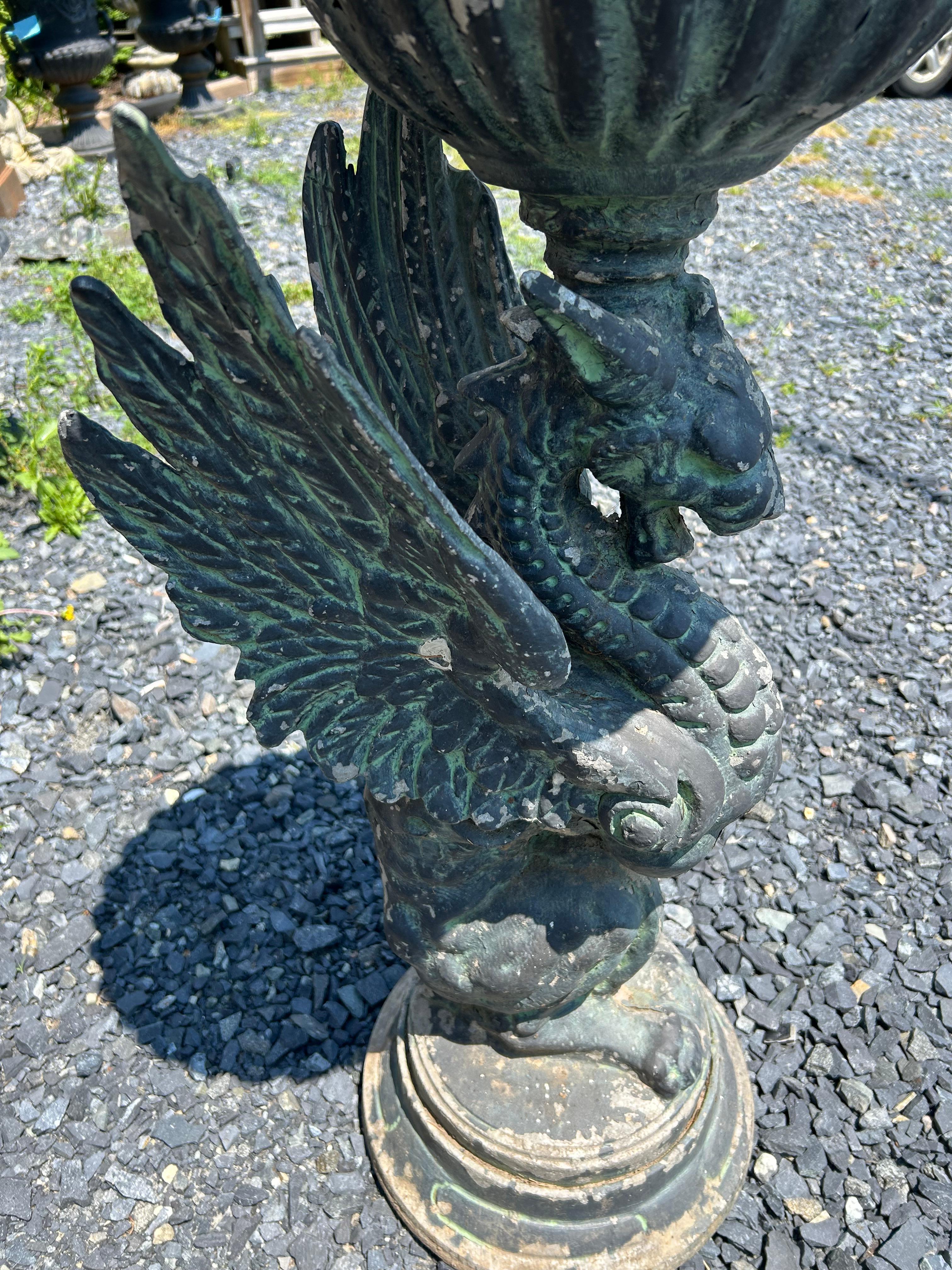 Jardinière Griffon de style néoclassique en vente 2