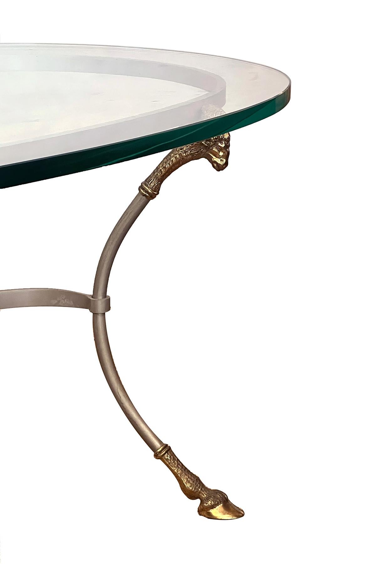 Fin du 20e siècle Table basse ovale Hollywood Regency de style néoclassique en vente