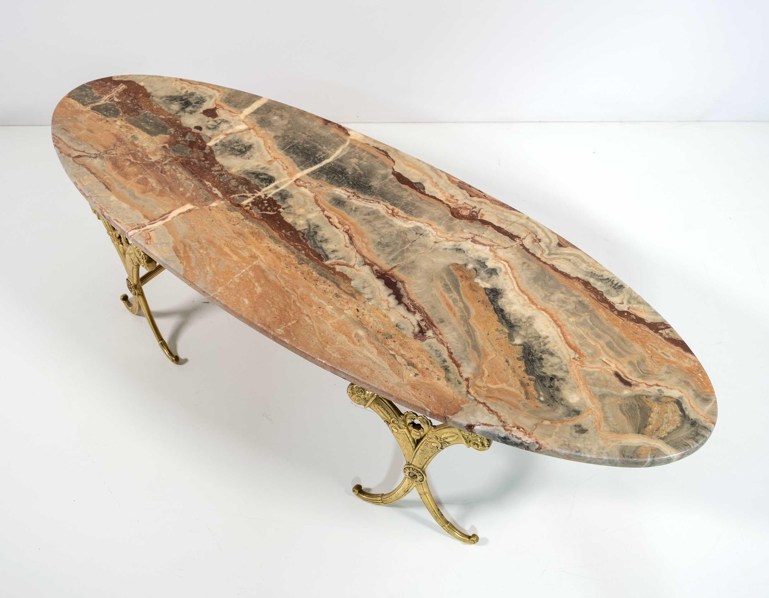 Neoclassical Style Italian Brass and Marble Oval Coffee Table, 1950s In Good Condition In Puglia, Puglia