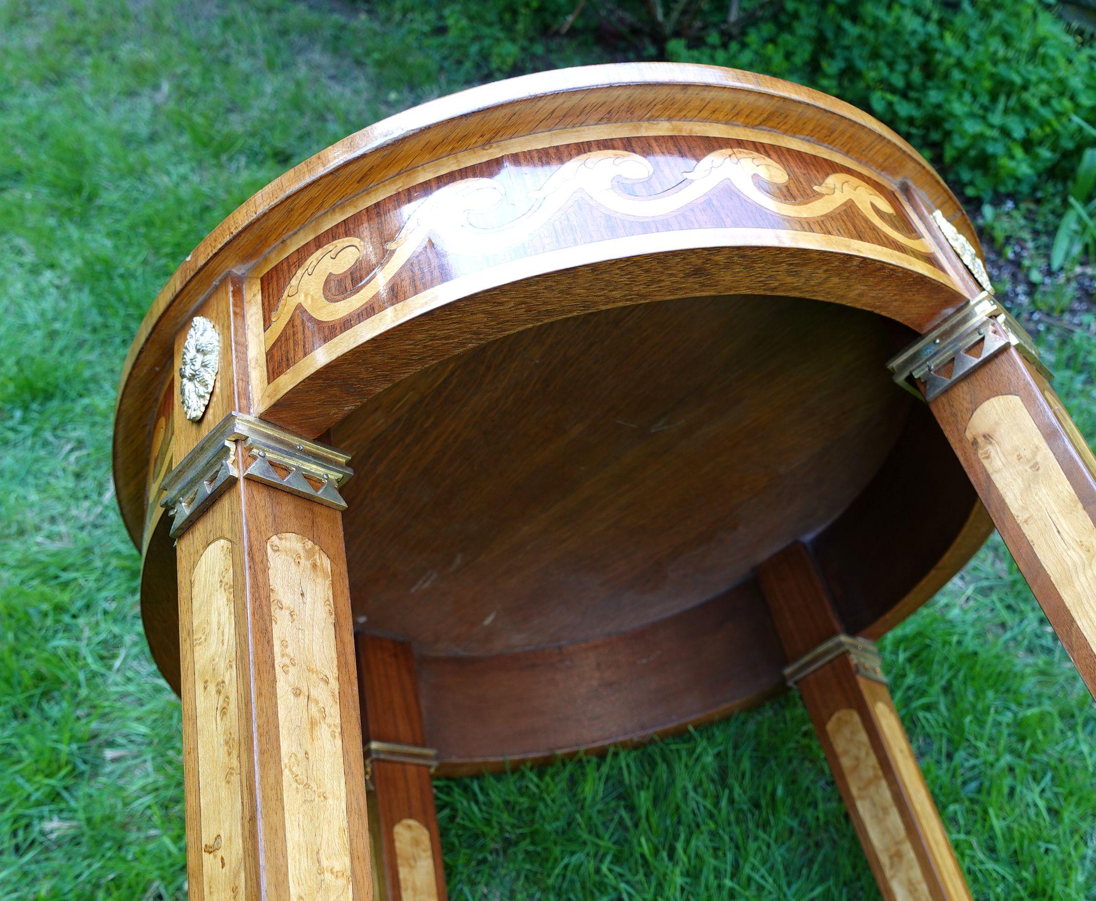 Neoclassical Style Italian Inlaid Drum Table For Sale 6