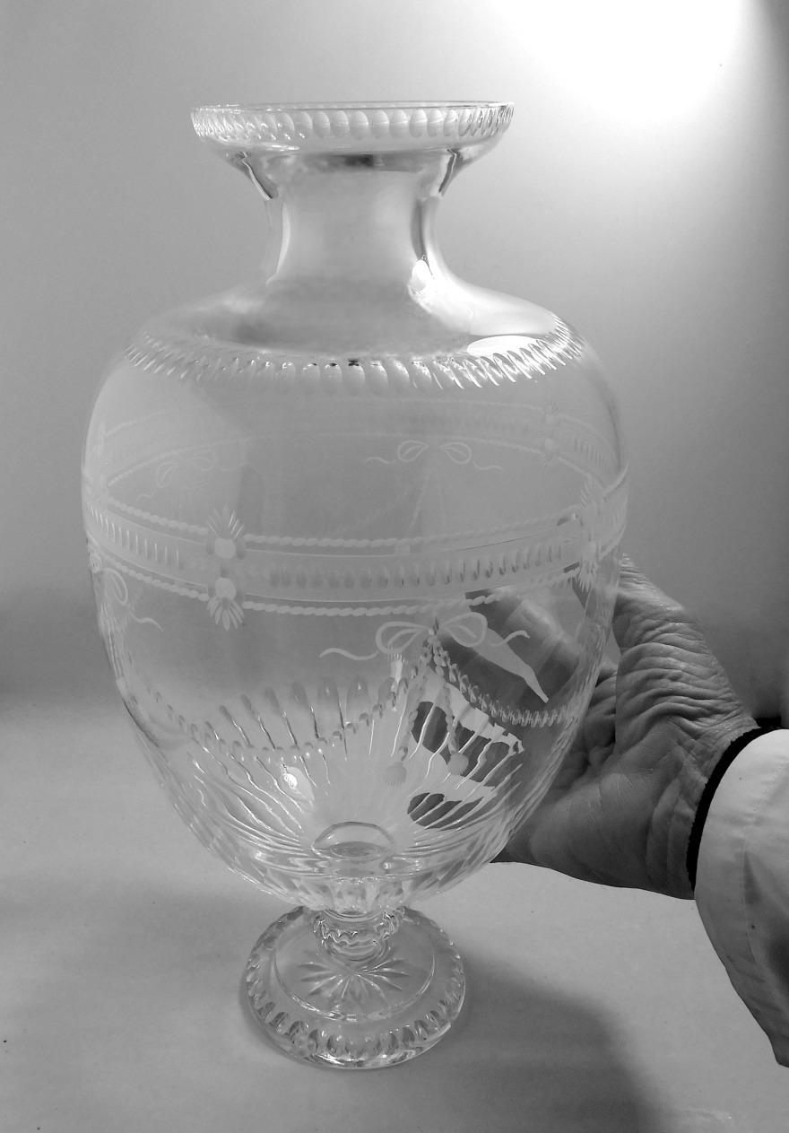 Neoclassical Style Large Italian Crystal Vase with 18th Century Engravings For Sale 12