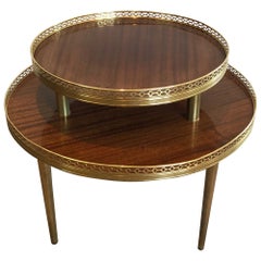 Gueridon a treppiede con base in mogano, ottone e metallo dorato in stile neoclassico, francese