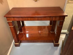 Consola de caoba de estilo neoclásico, s. XIX