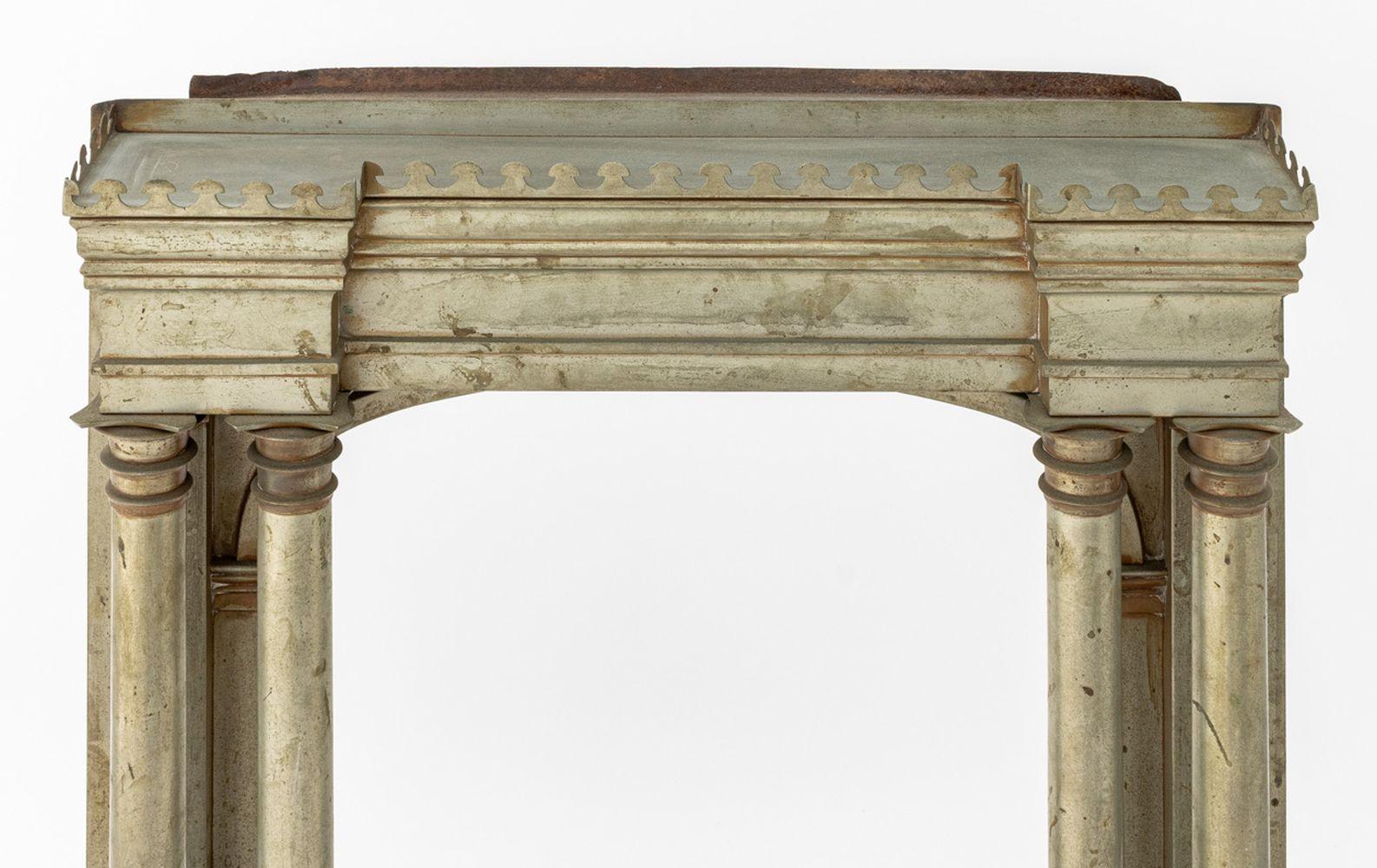 Elemento arquitectónico metálico de estilo neoclásico Vaciado en venta