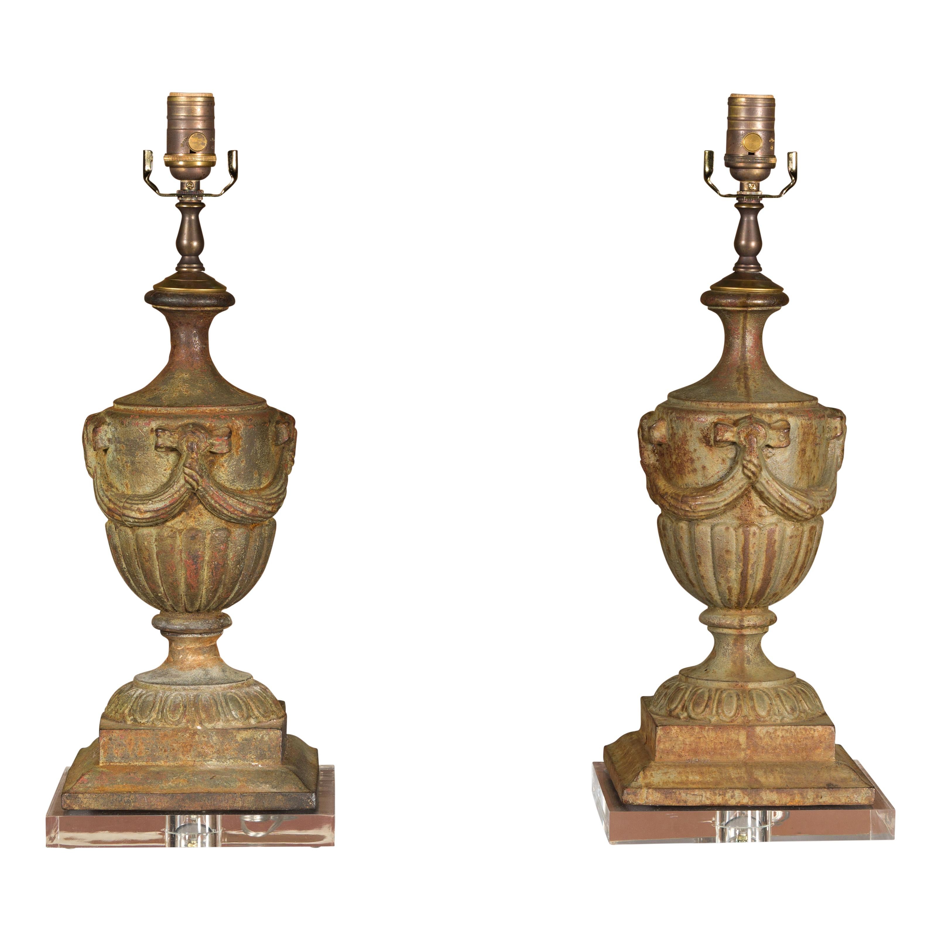 Neoclassical Style Midcentury Iron Table Lamps on Lucite Bases, a Pair For Sale 11