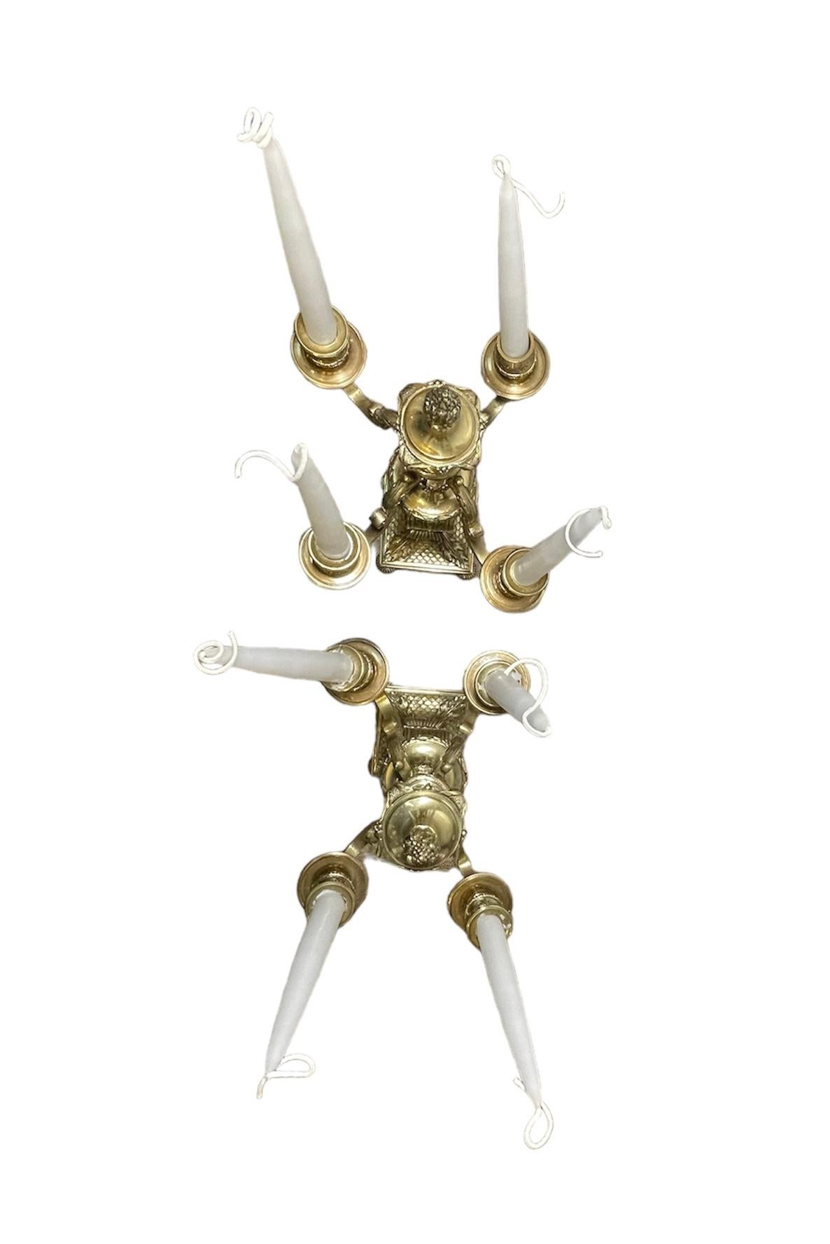 Coppia di candelabri in bronzo in stile neoclassico in vendita 8