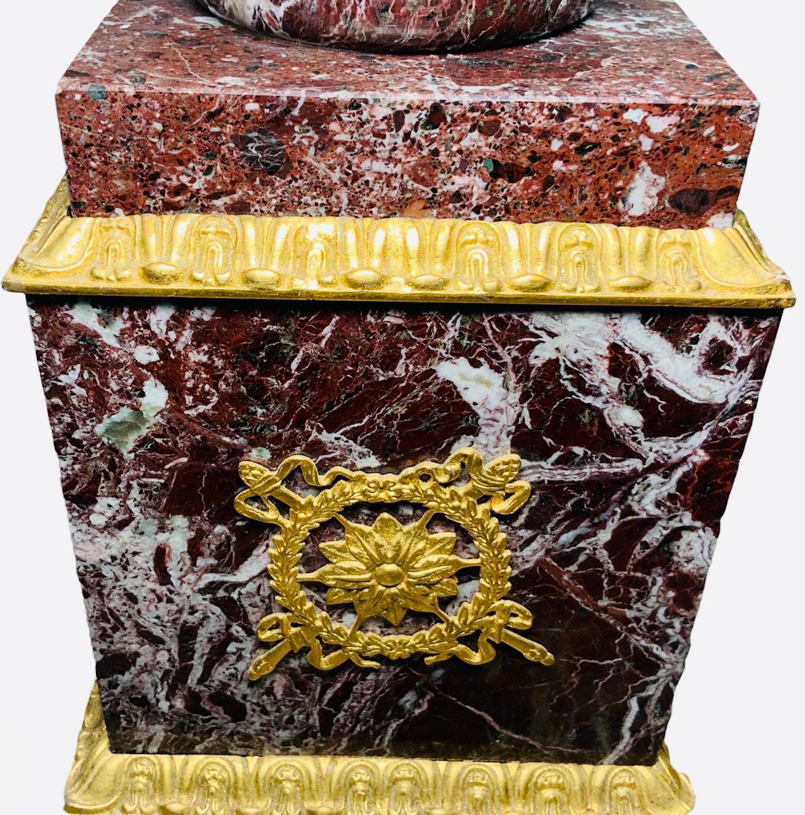Neoclassical Style Pair Of Brown Marble Bell Shaped Urns  For Sale 1