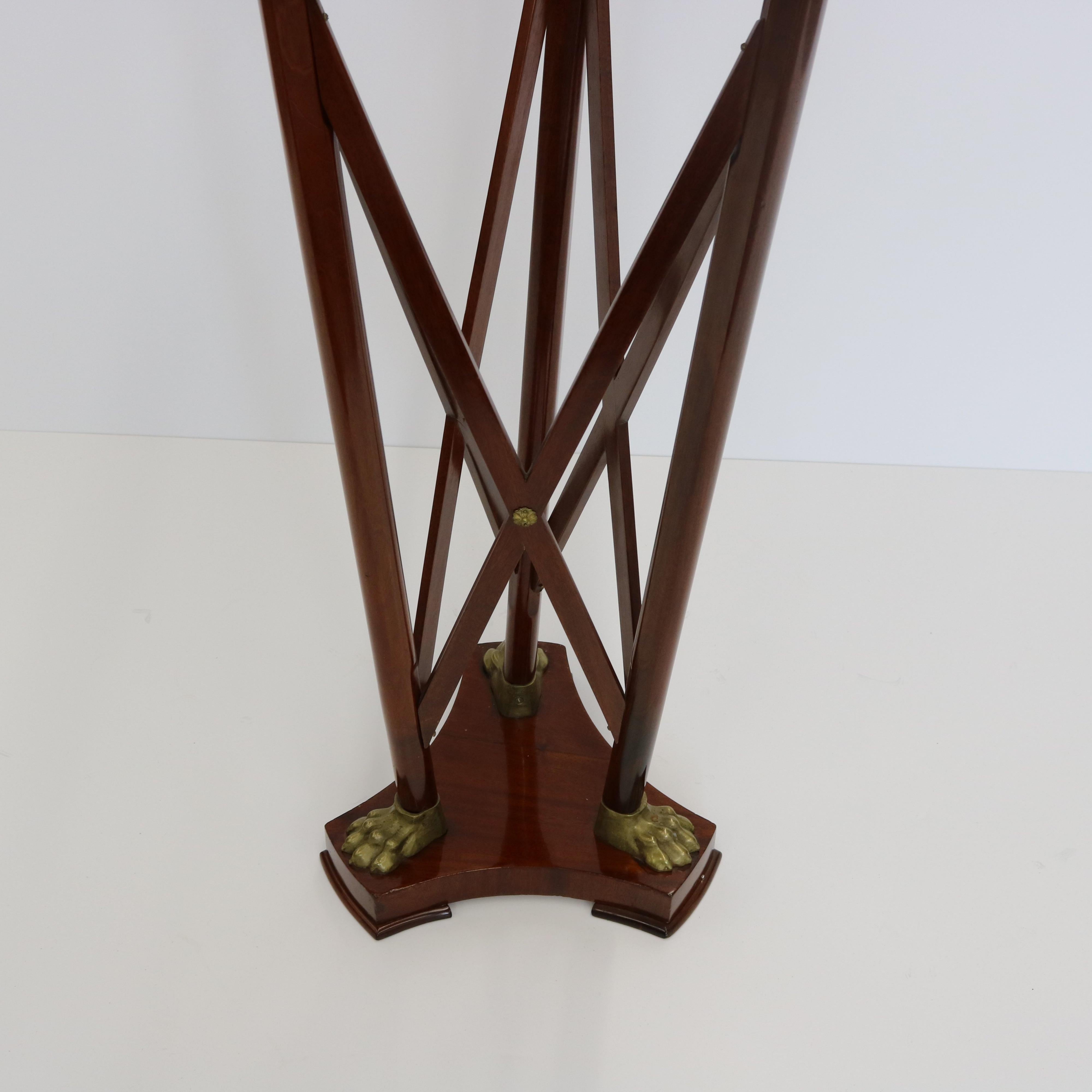 20th Century Neoclassical-style Pedestal For Sale