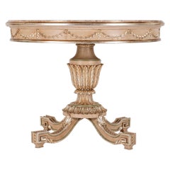 Table centrale de style néoclassique en bois doré polychrome