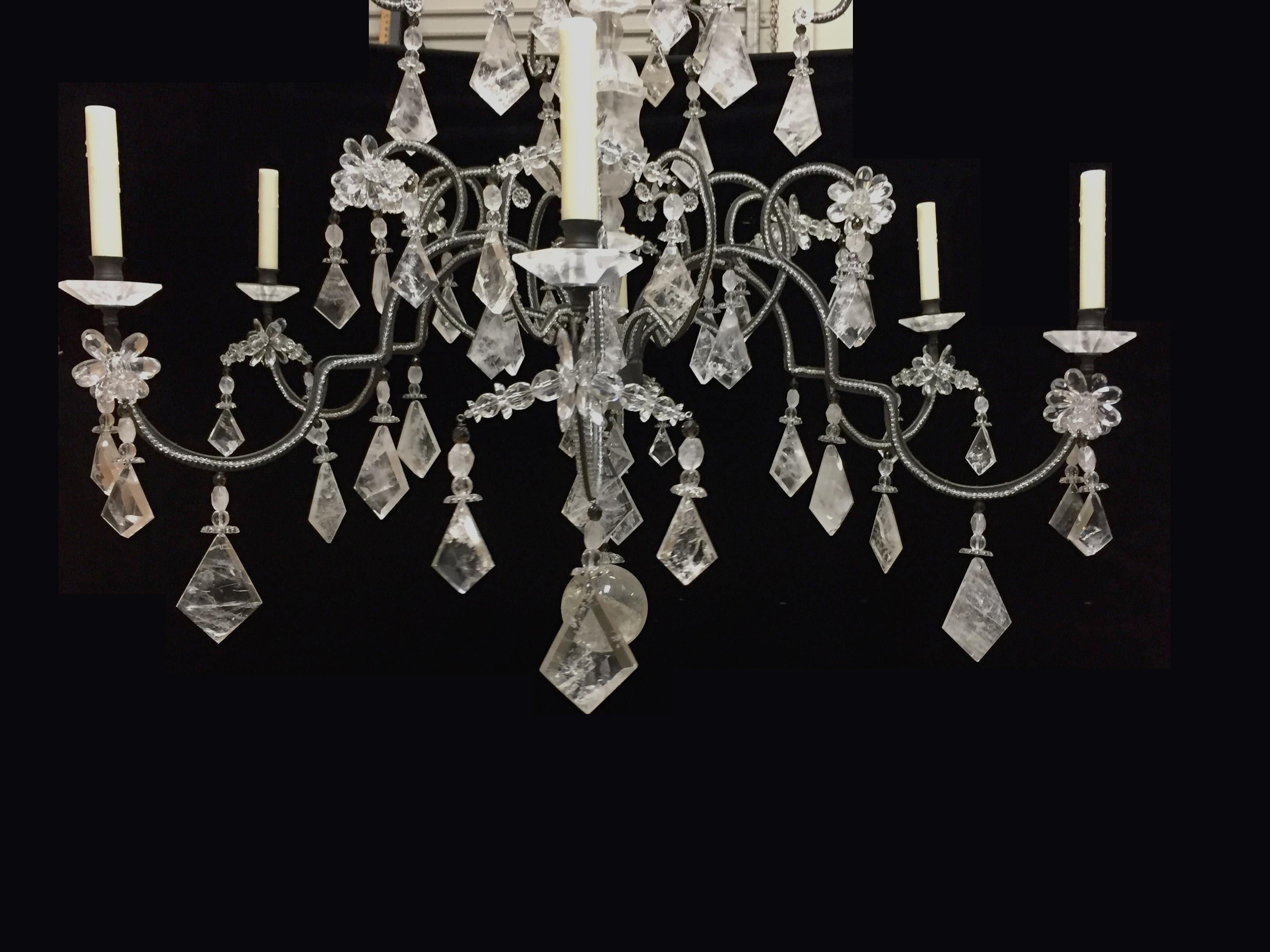 Lustre à douze lumières en cristal de roche de style néoclassique en vente 1