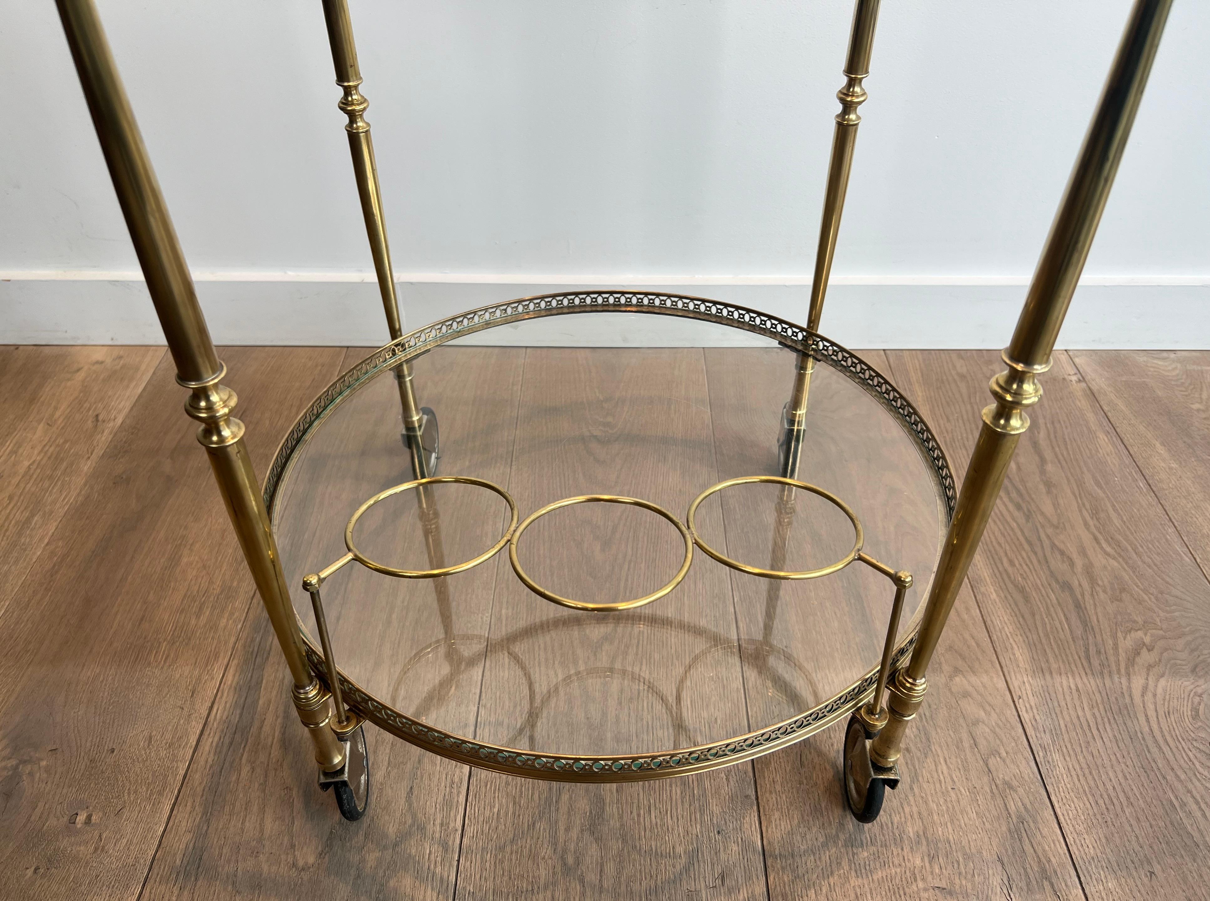 Carrito redondo de latón para bebidas de estilo neoclásico de Maison Jansen en venta 9