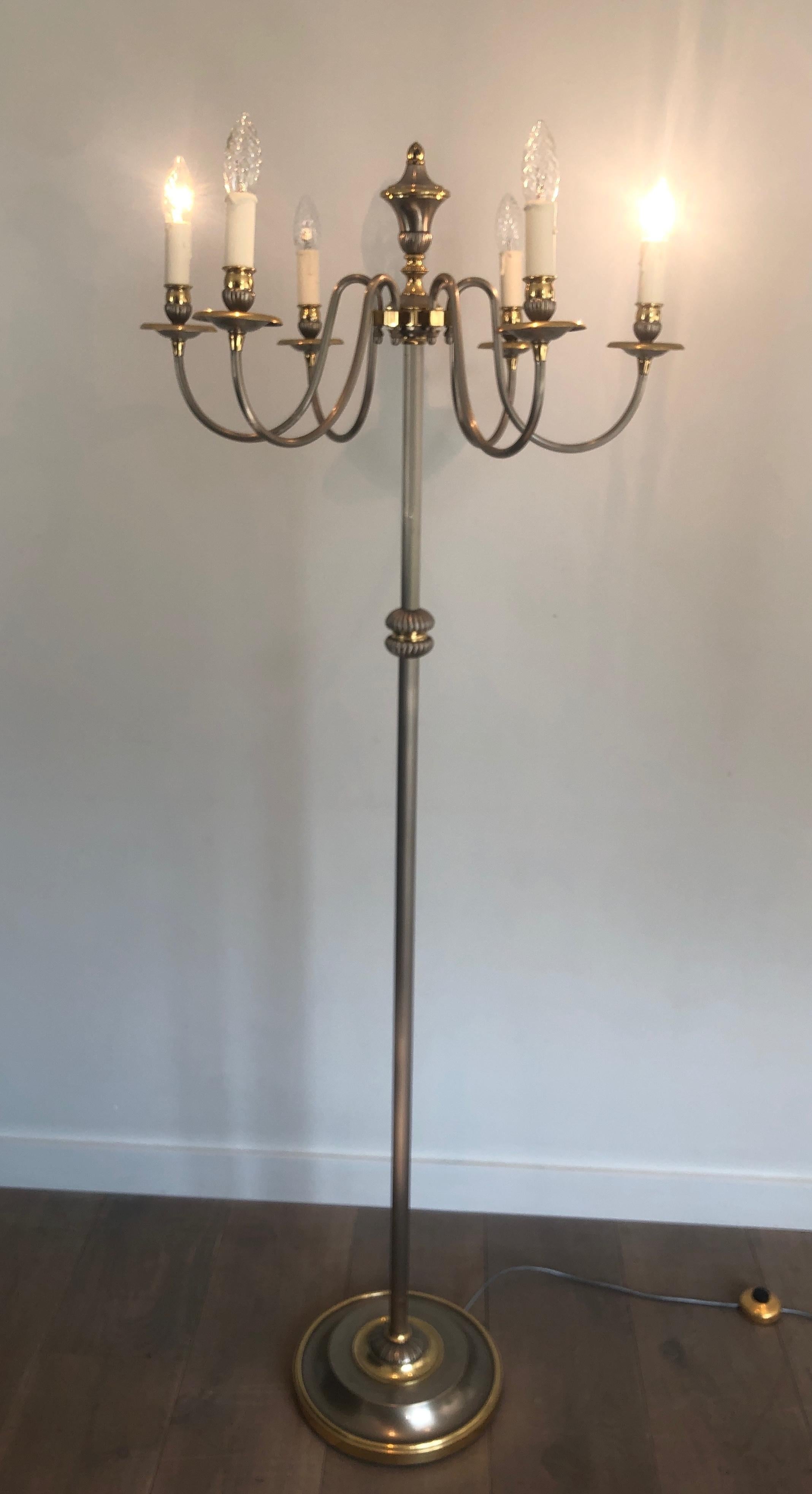 Lampada da terra a 6 luci in ottone e argento in stile neoclassico in vendita 13