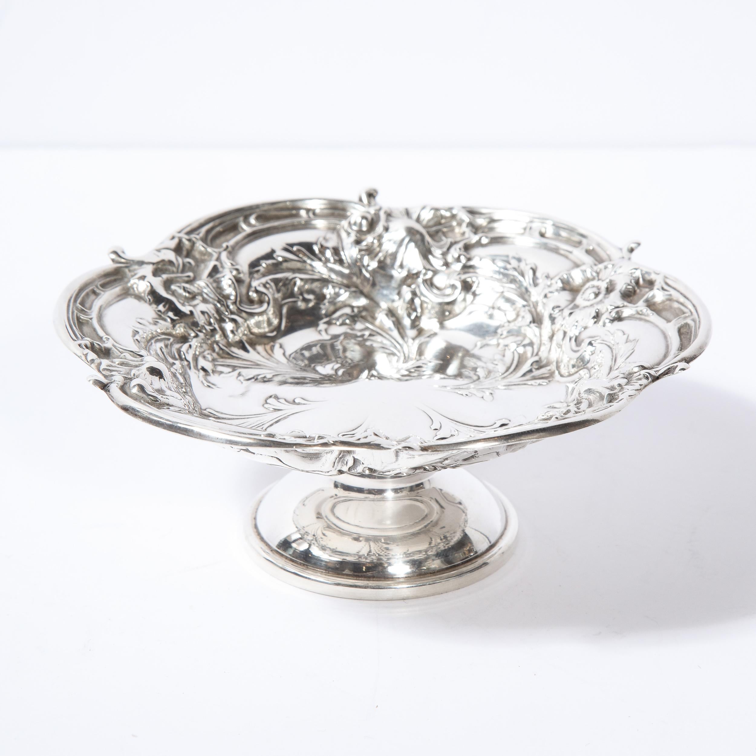 Neoclassical Style Sterling Silver Tazza with Foliate Motifs by Reed and Barton For Sale 1