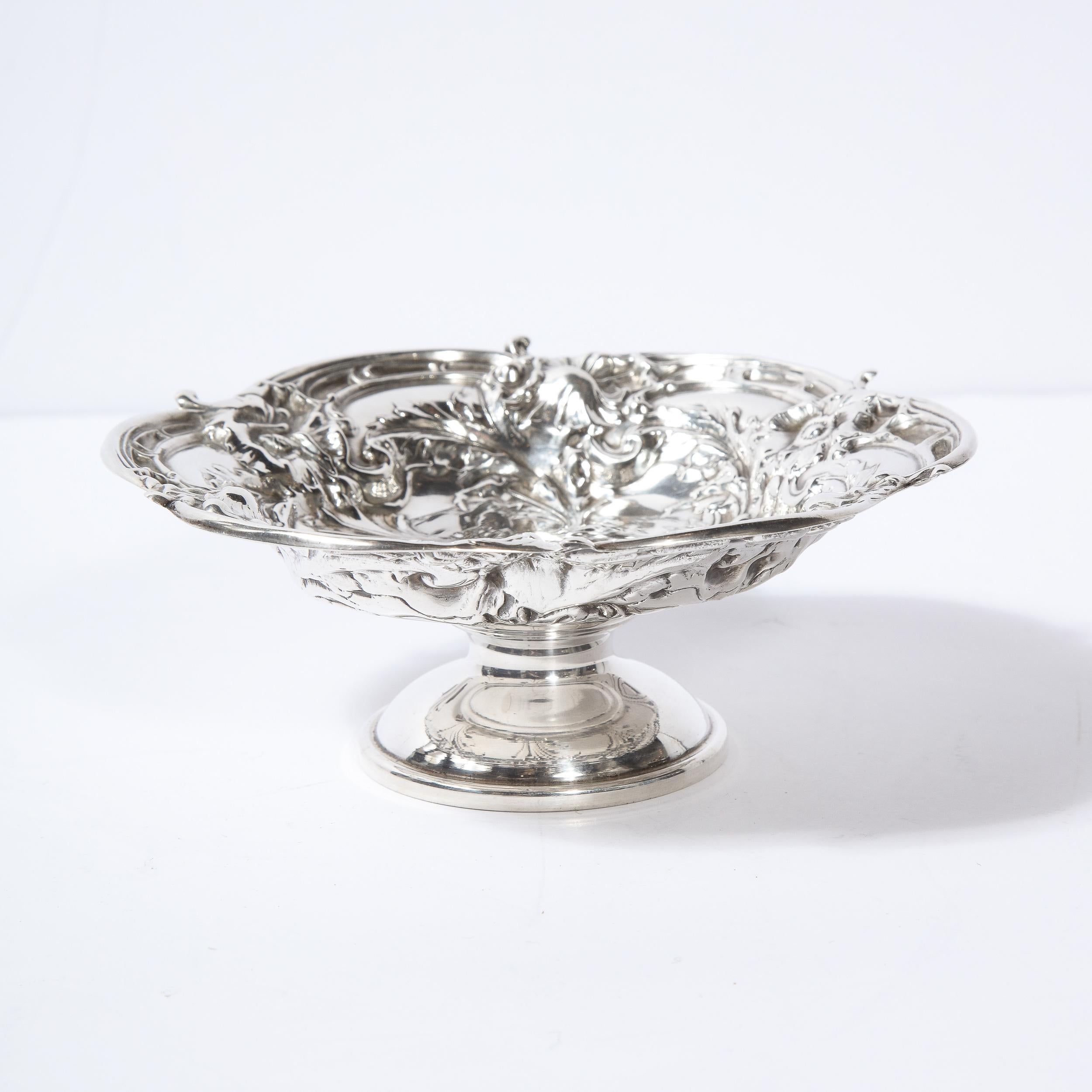 Neoclassical Style Sterling Silver Tazza with Foliate Motifs by Reed and Barton For Sale 3