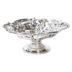 Neoclassical Style Sterling Silver Tazza with Foliate Motifs by Reed and Barton