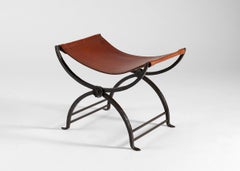 Hocker im neoklassischen Stil, Schmiedeeisen und Leder, Italien, 1940er Jahre