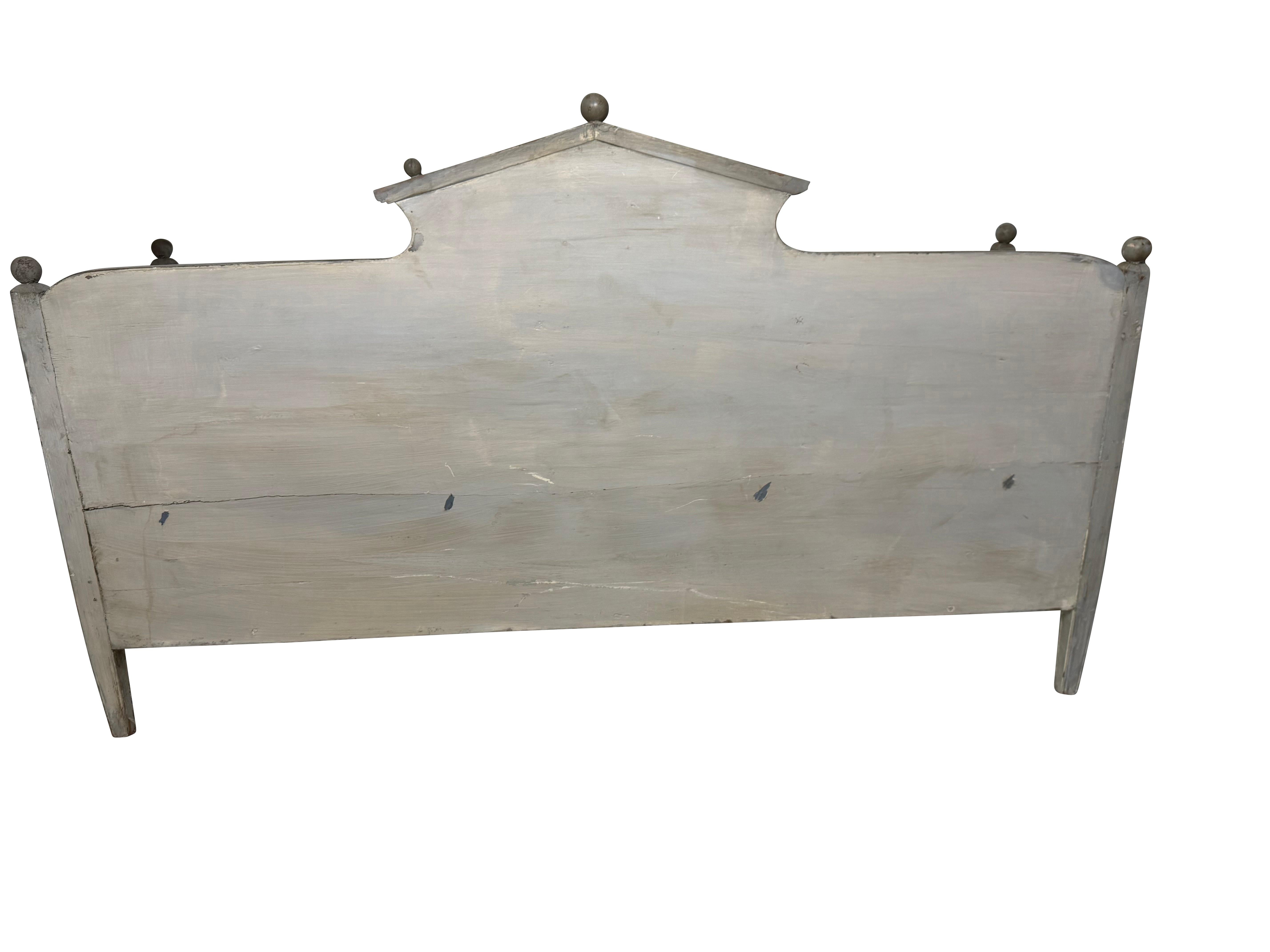 Neoclassical Style Swedish Grey Gustavian Storage Sofa Hand Carved For Sale 5