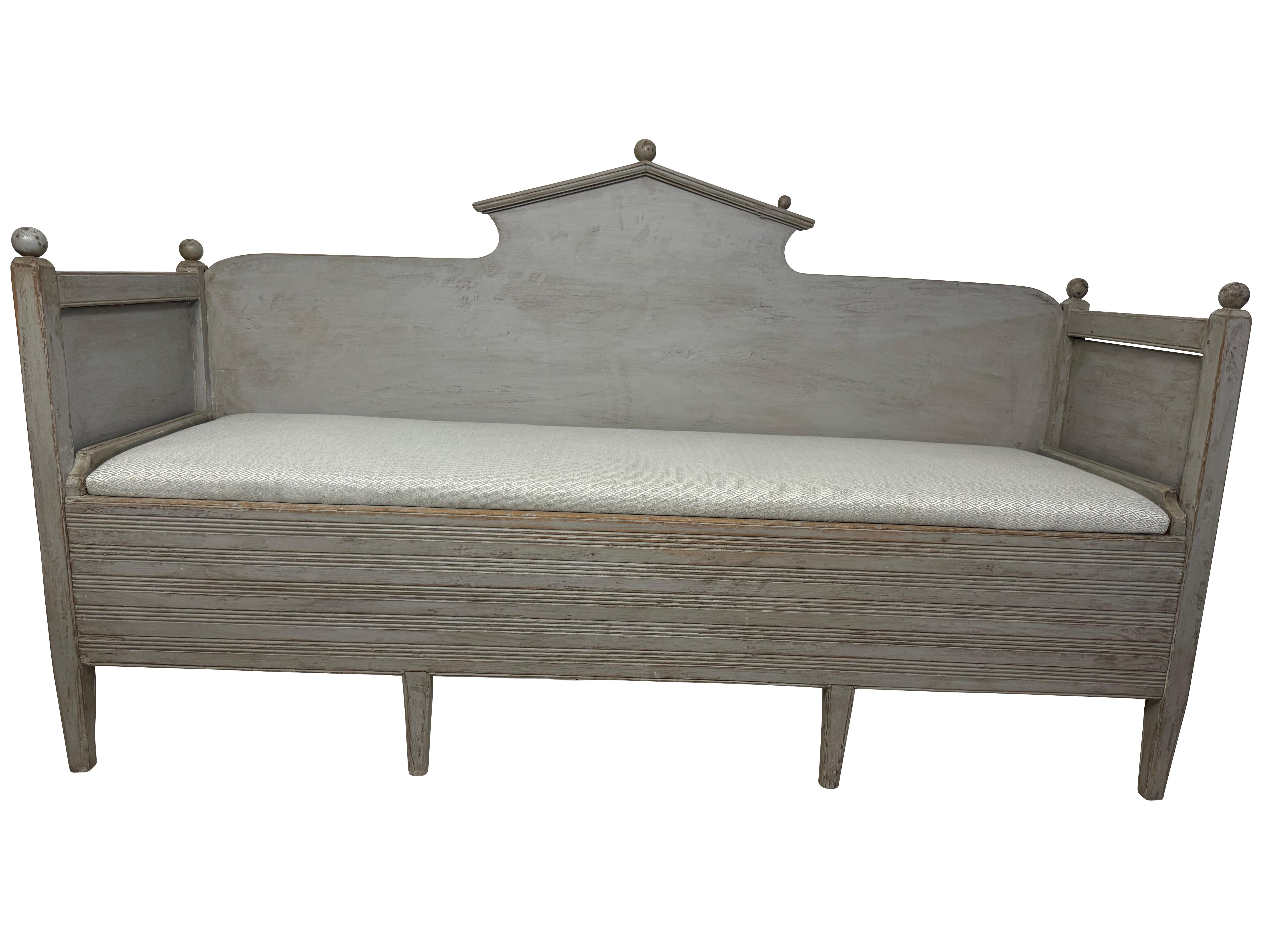Hand-Carved Neoclassical Style Swedish Grey Gustavian Storage Sofa Hand Carved For Sale