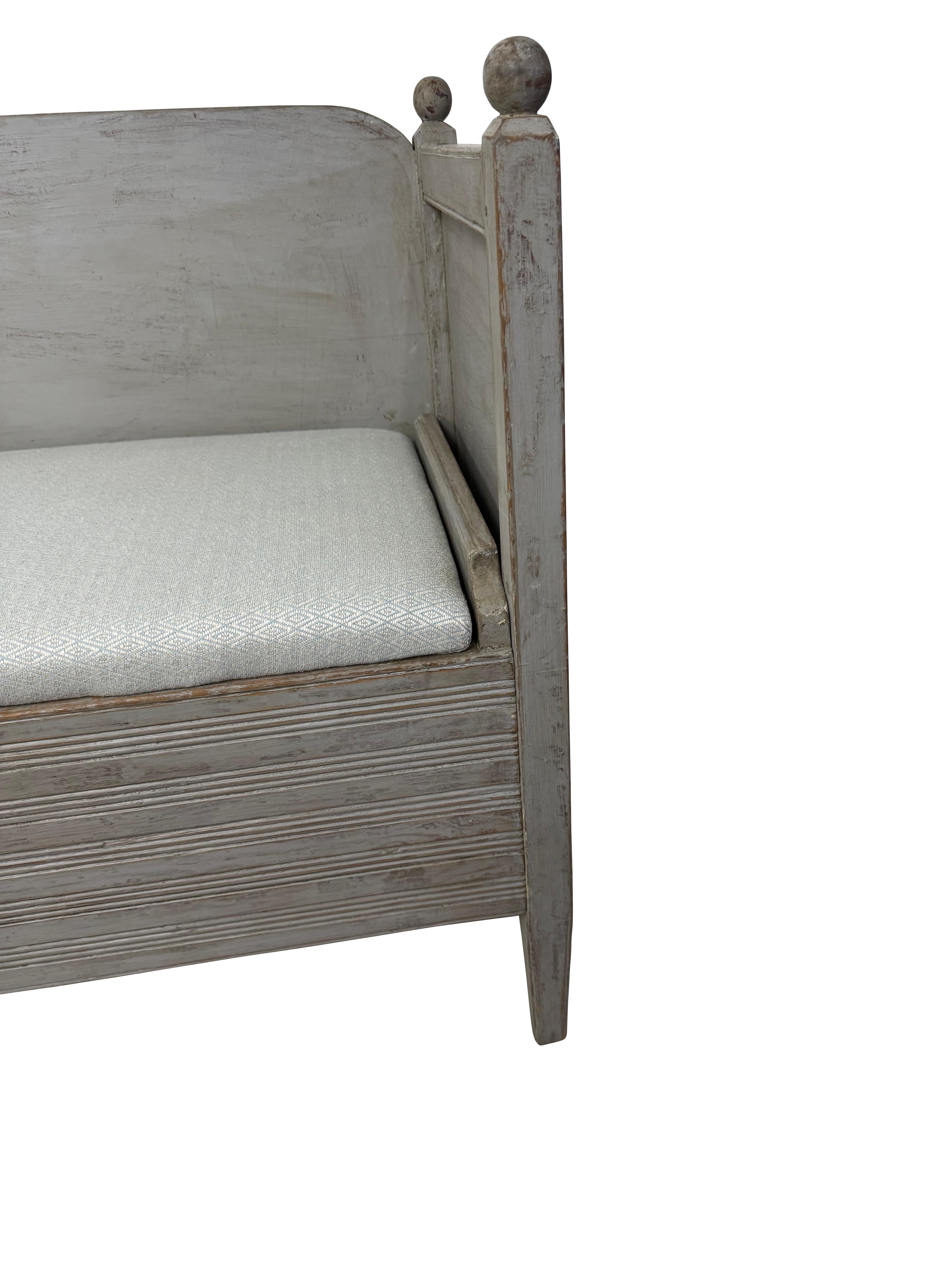 19th Century Neoclassical Style Swedish Grey Gustavian Storage Sofa Hand Carved For Sale