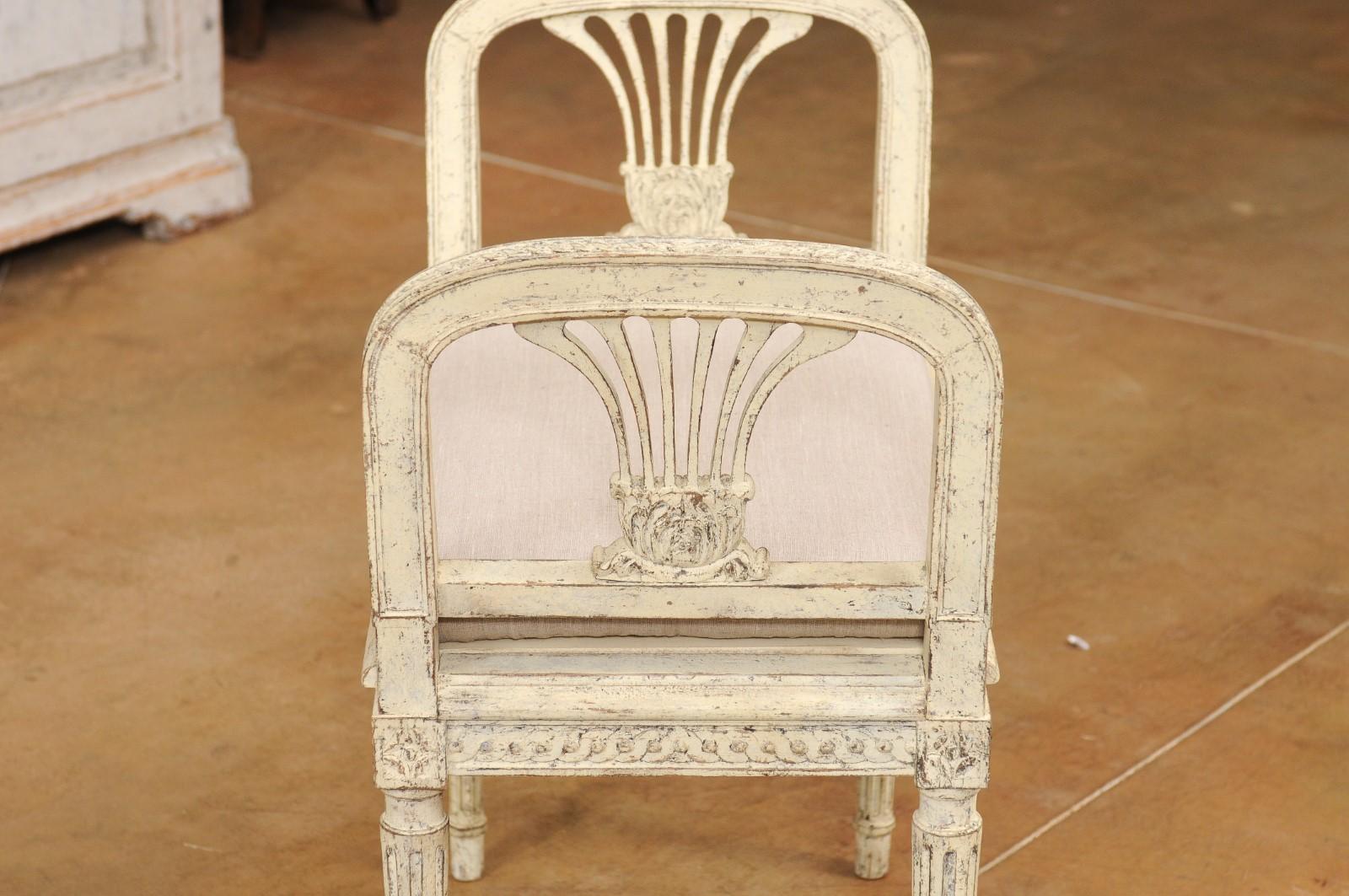 Neoclassical Style Swedish Small Painted Bench with Carved Guilloche Décor For Sale 7