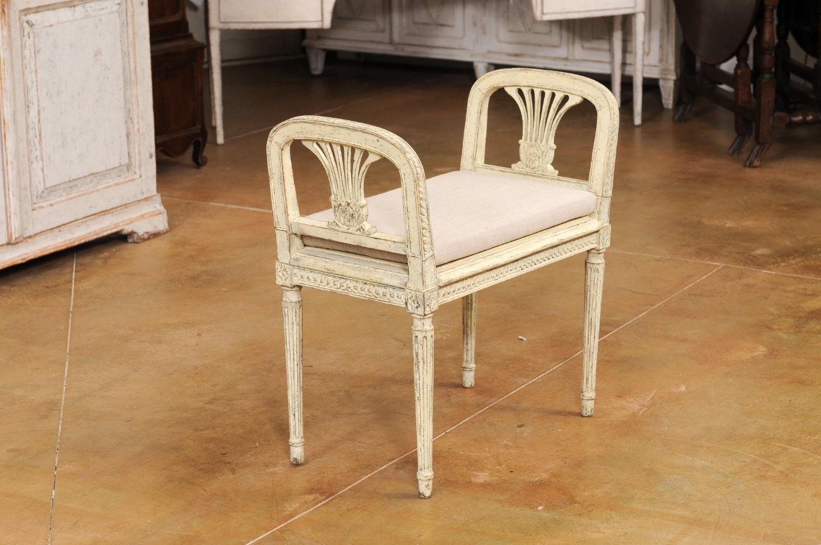 Neoclassical Style Swedish Small Painted Bench with Carved Guilloche Décor For Sale 2