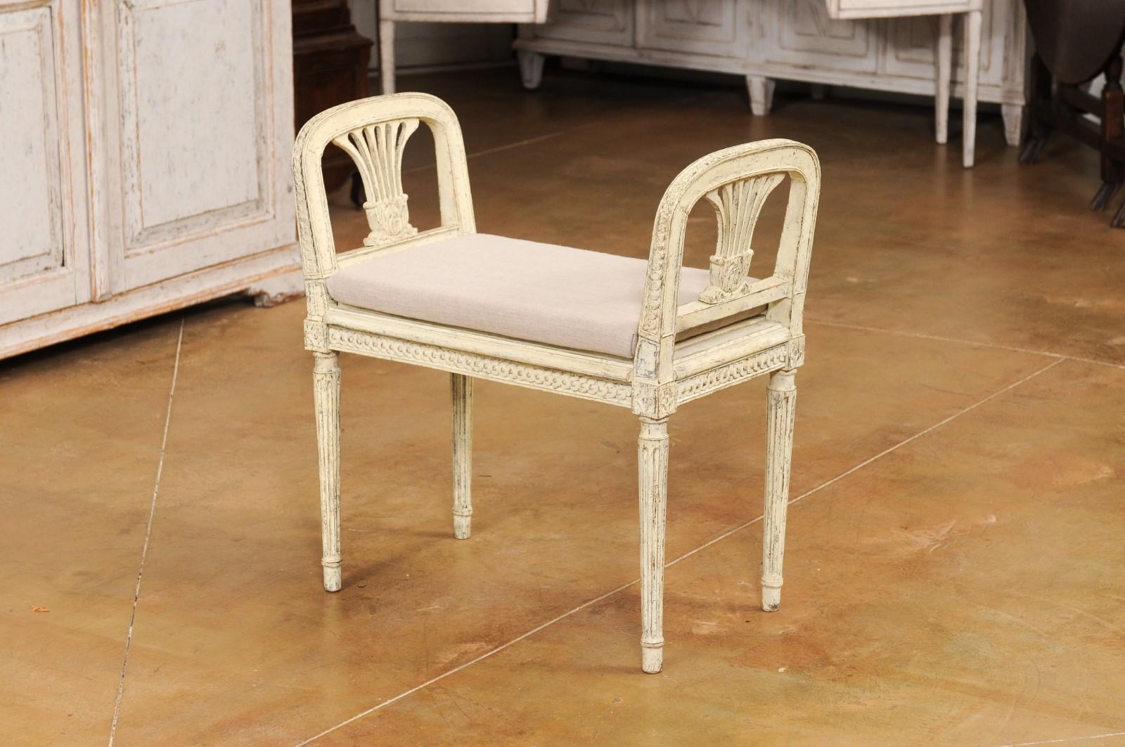 Neoclassical Style Swedish Small Painted Bench with Carved Guilloche Décor For Sale 4