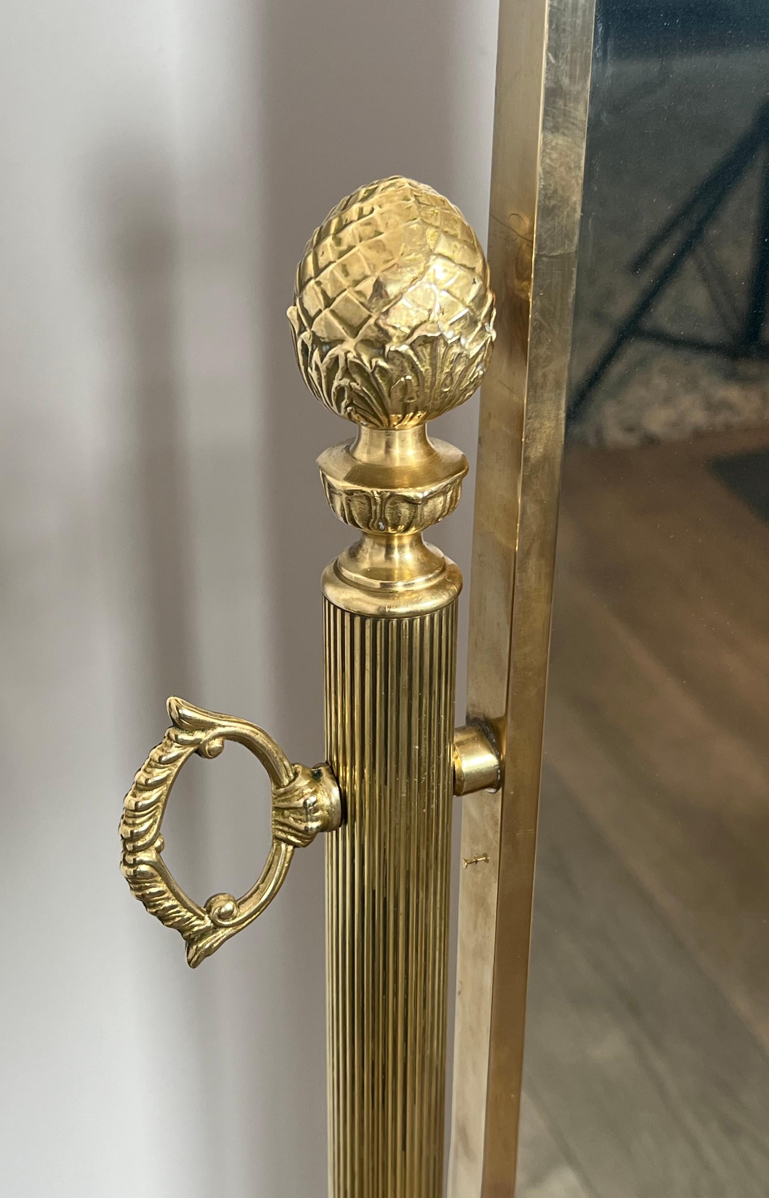 Francese Specchio Psiche in ottone oscillante in stile neoclassico della Maison Jansen in vendita