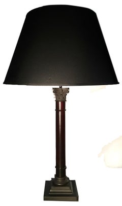 Lampe de table à colonne de style néoclassique en bois noir et bronze Italie