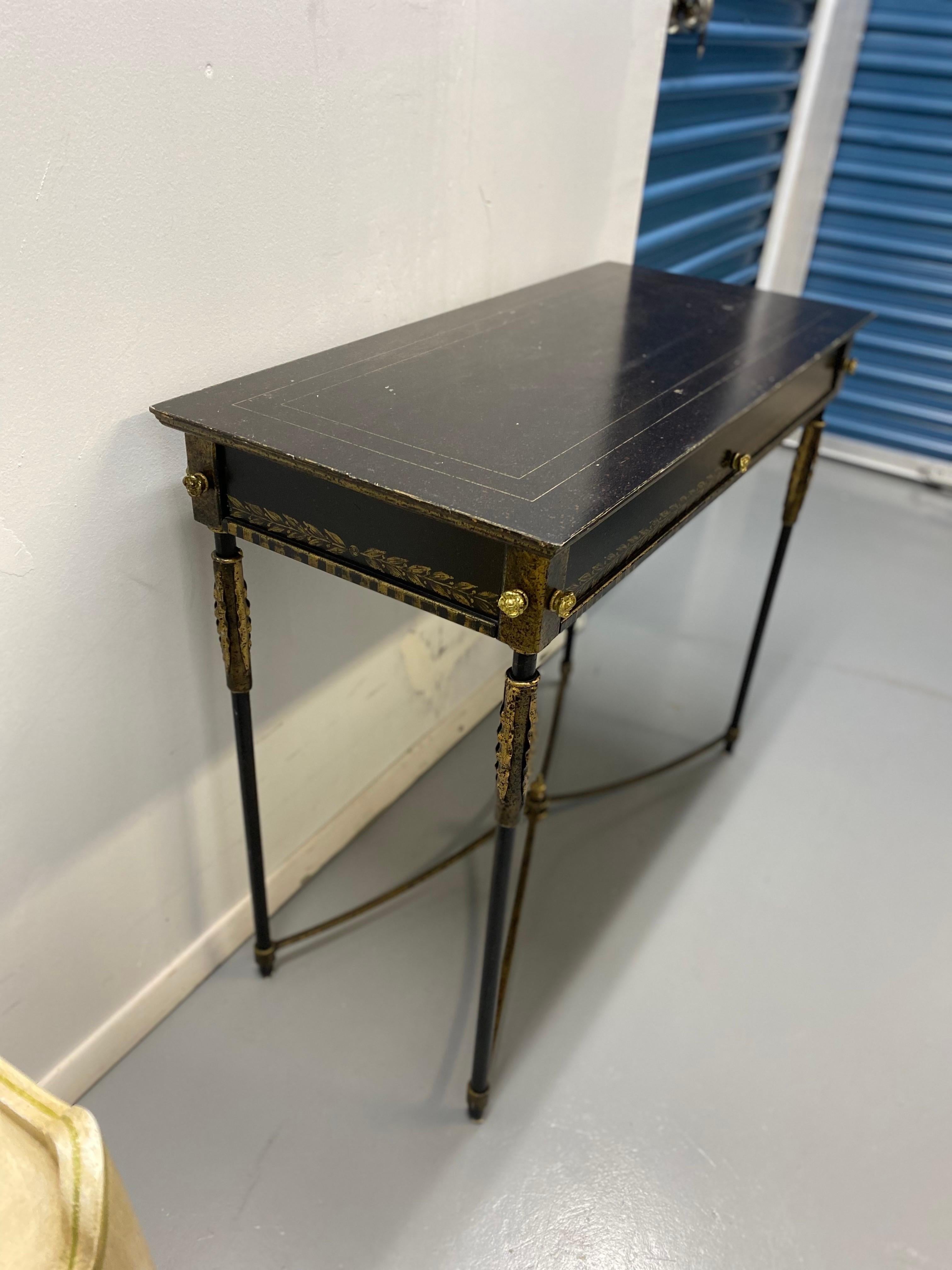 Neoclassical Style Table with Painted Decoration by Art & Commerce In Fair Condition For Sale In Southampton, NY